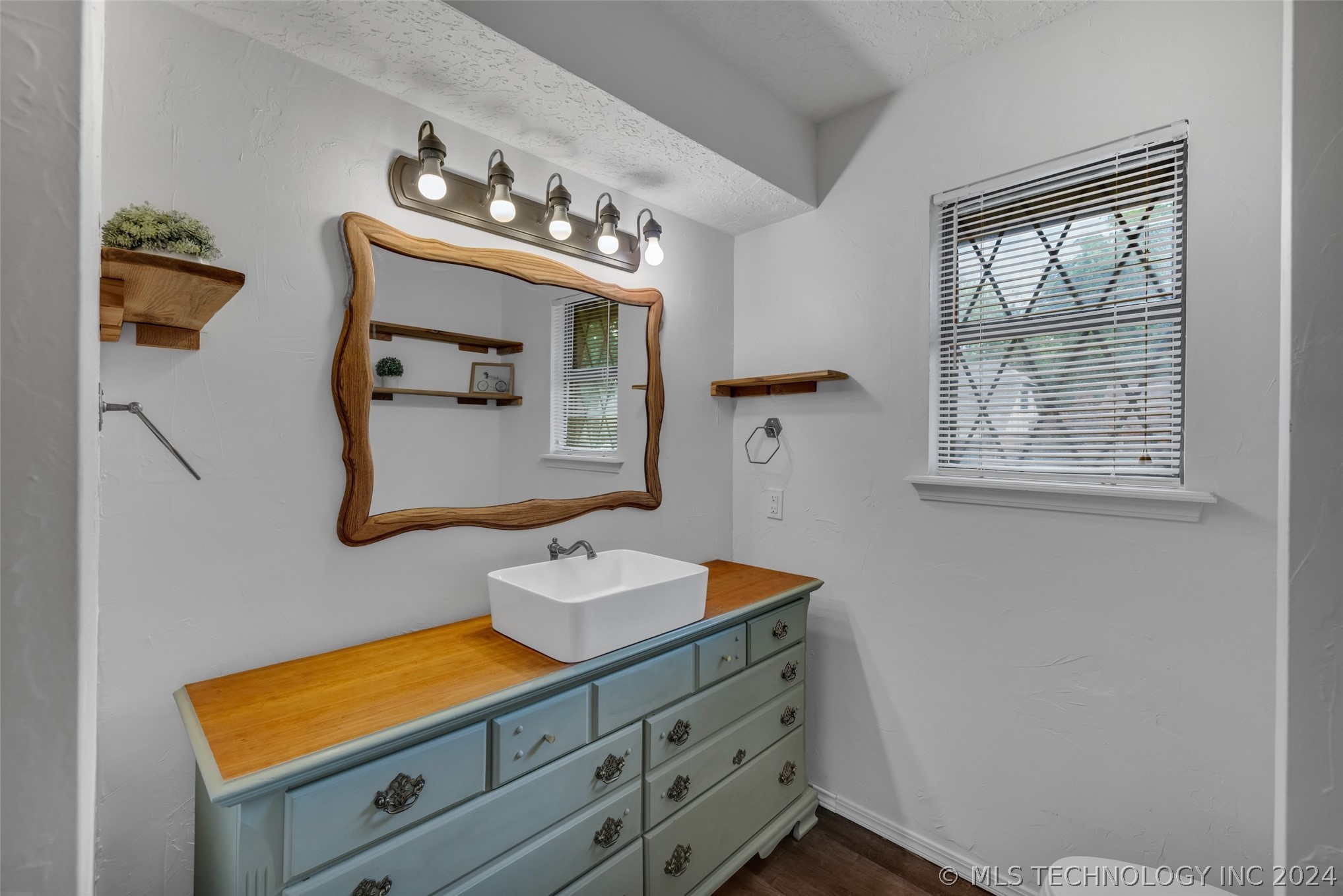 800 W Decatur Street