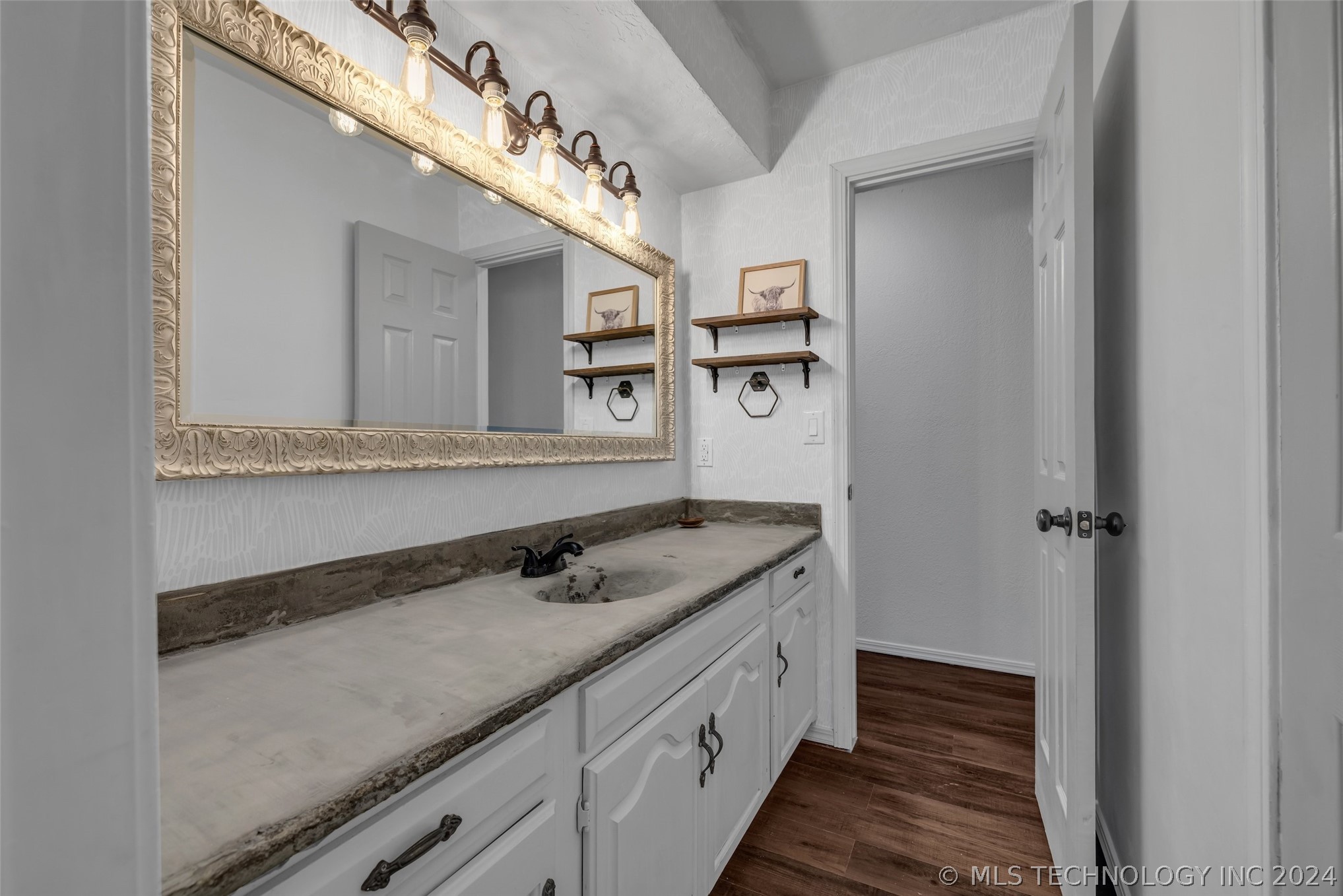 800 W Decatur Street