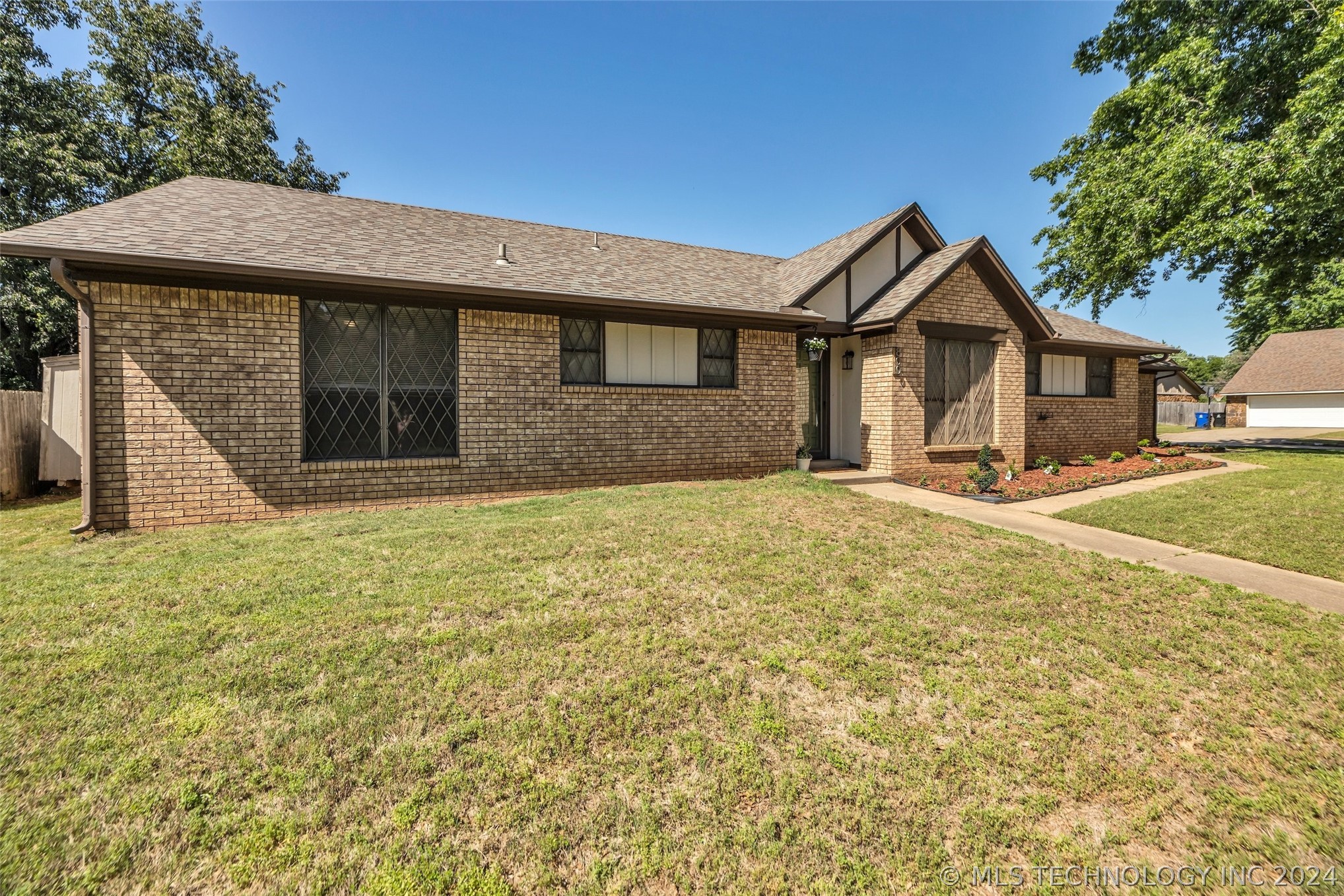 800 W Decatur Street