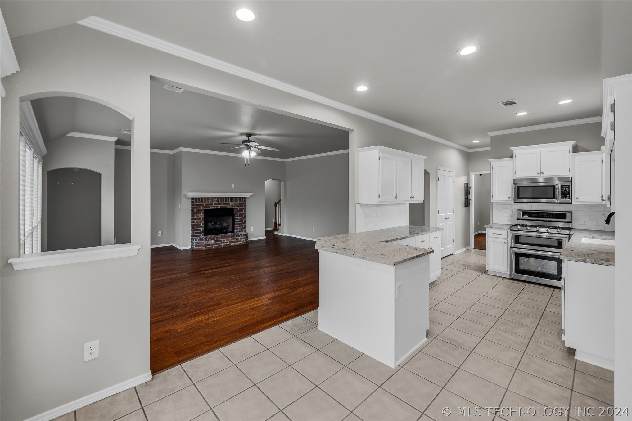 422 W 120th Place S