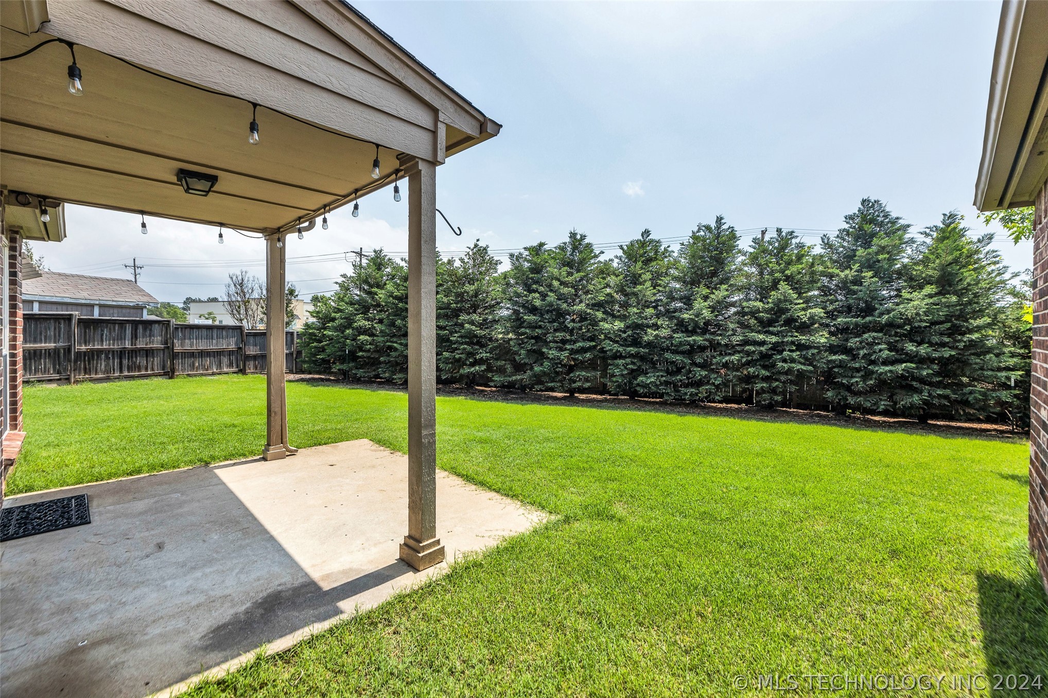 422 W 120th Place S