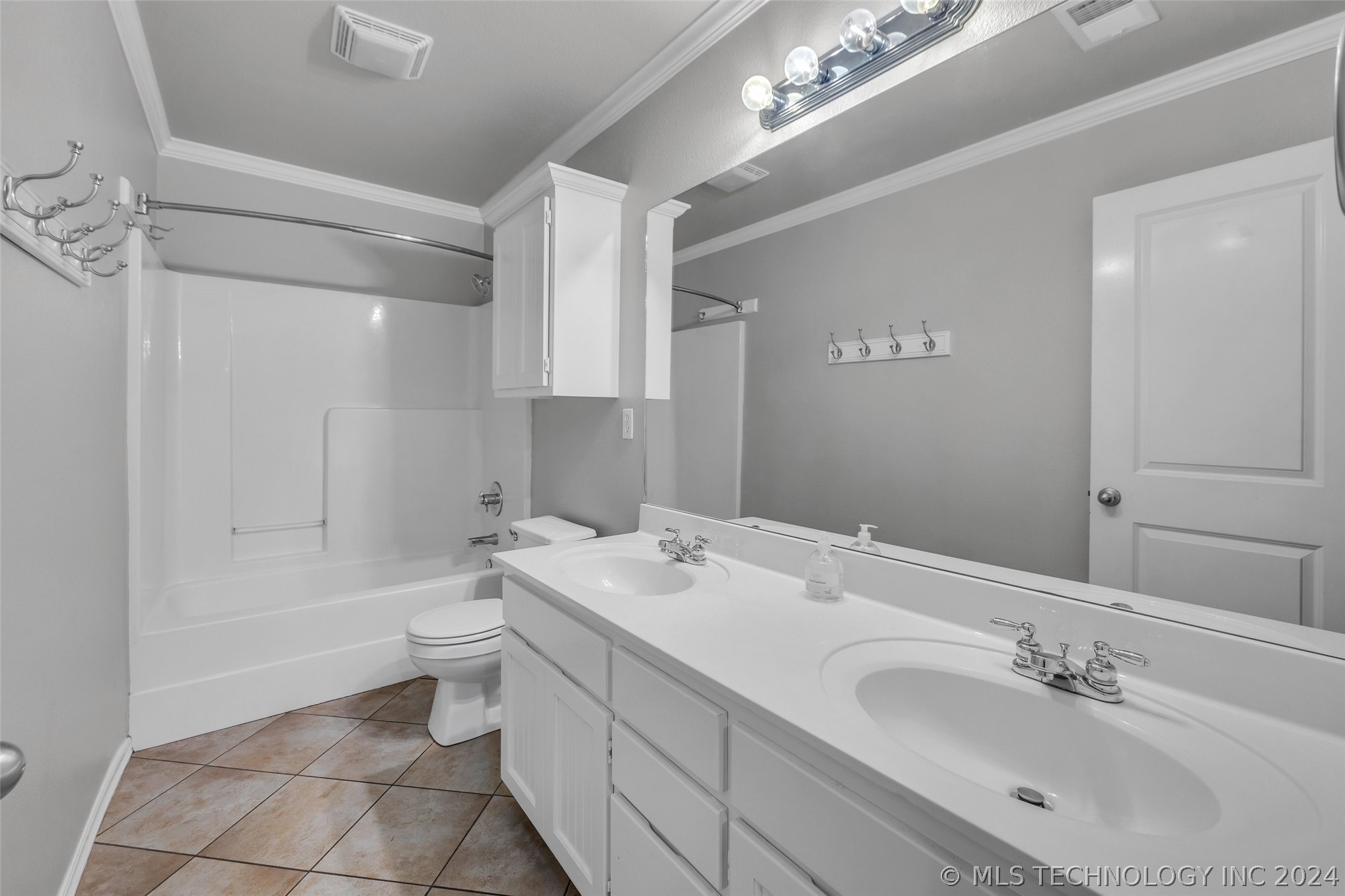 422 W 120th Place S