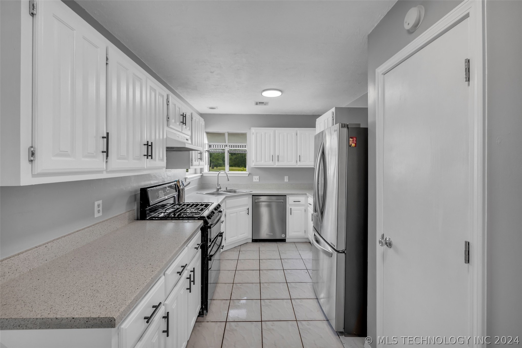 6151 S 28th West Avenue