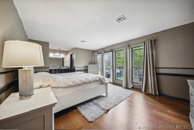 7439 S Winston Place