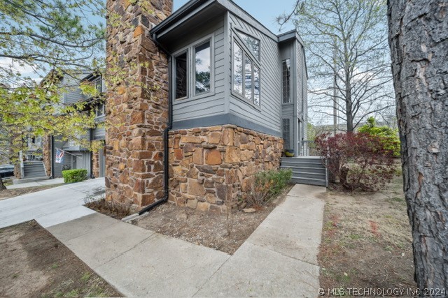 7439 S Winston Place