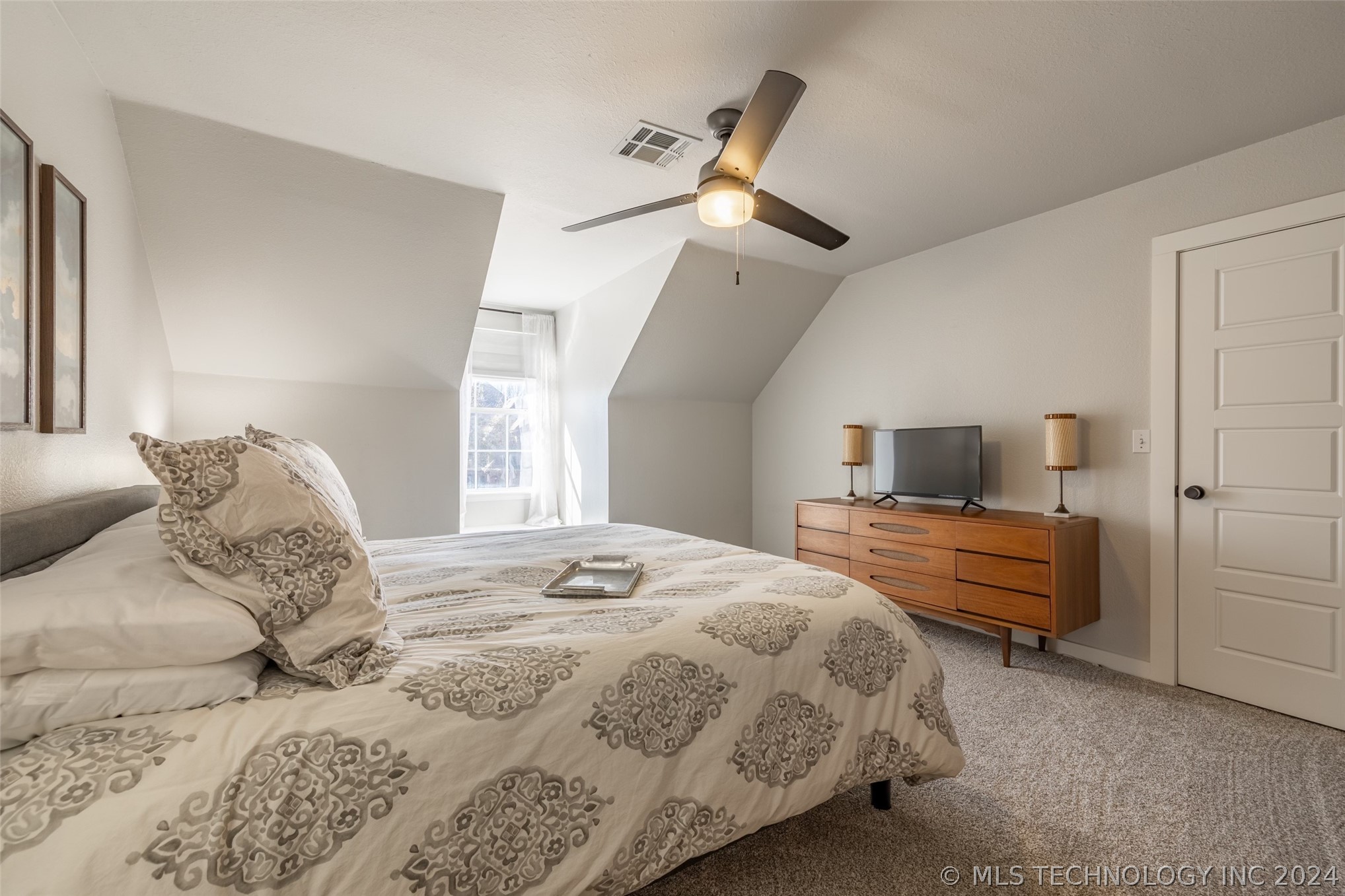 10927 S Canton Avenue