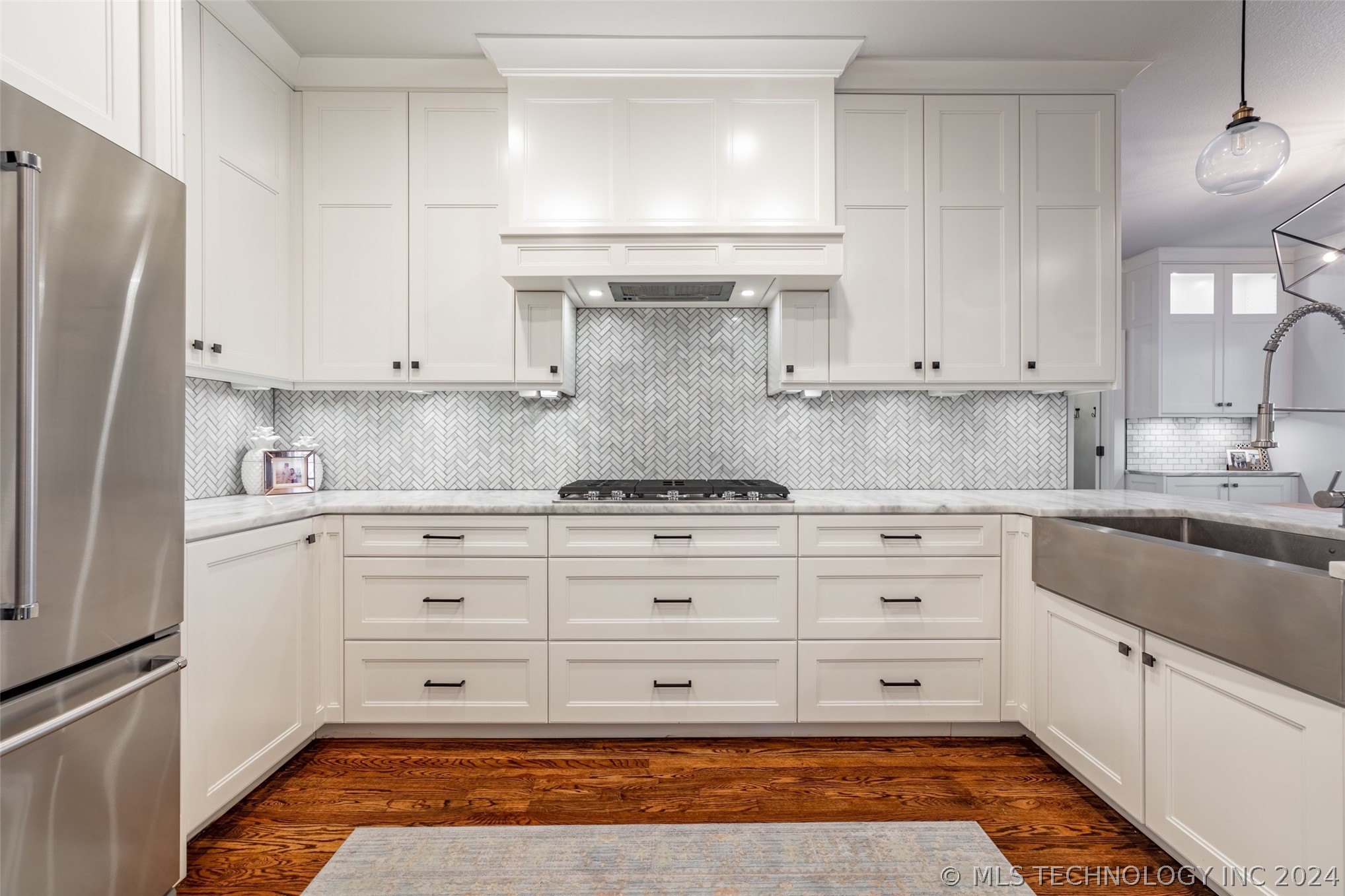 10927 S Canton Avenue