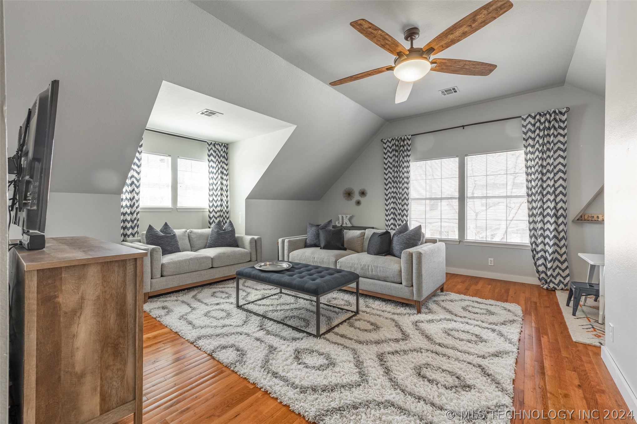 10927 S Canton Avenue