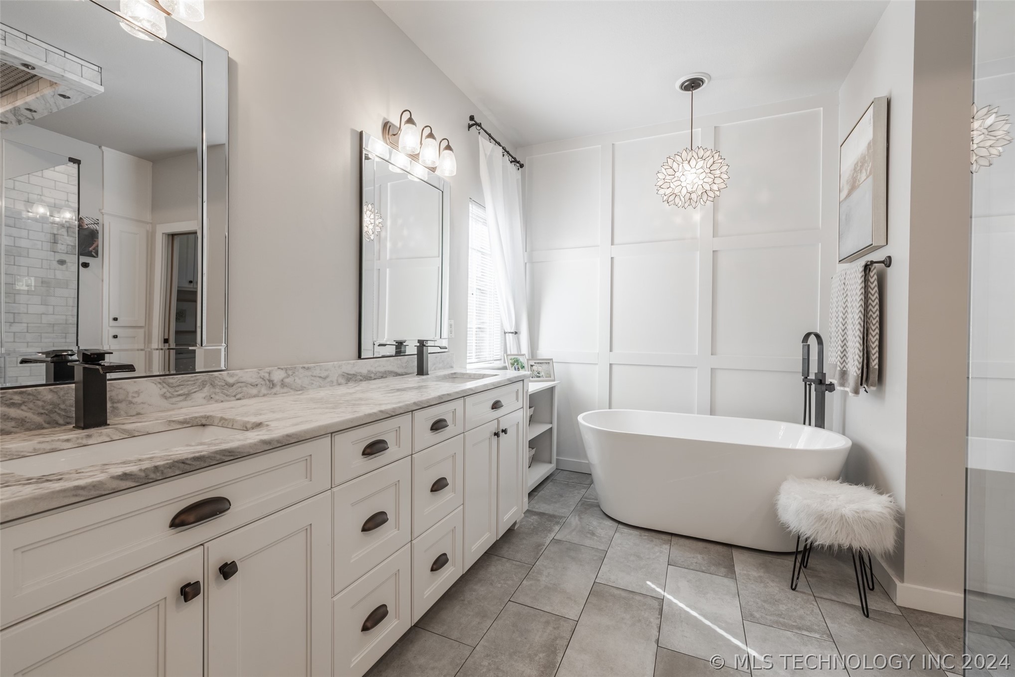 10927 S Canton Avenue