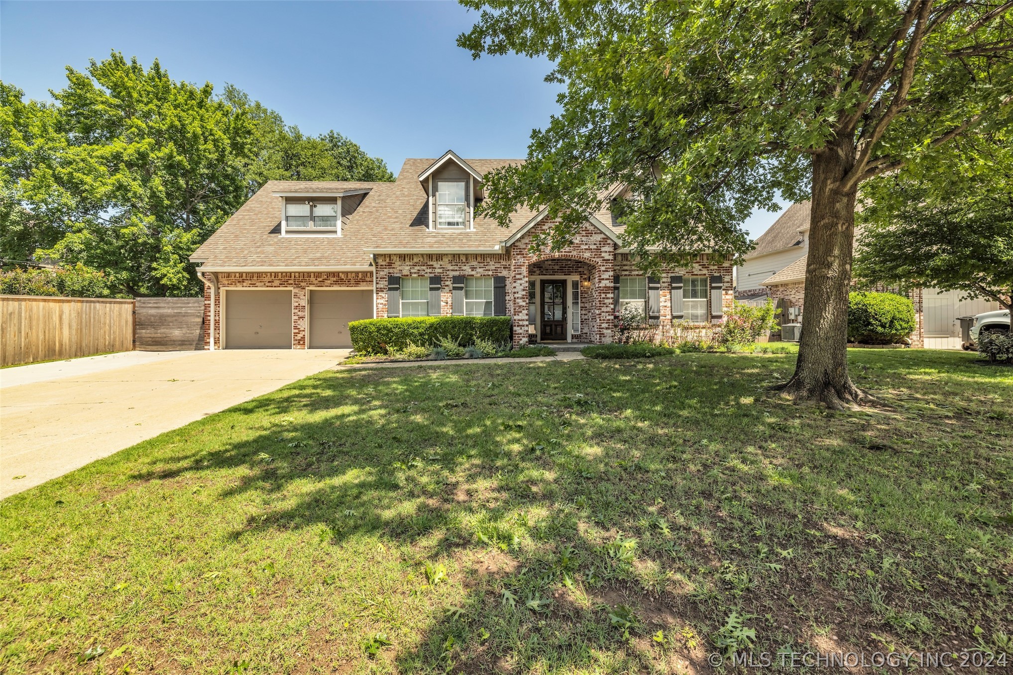 10927 S Canton Avenue