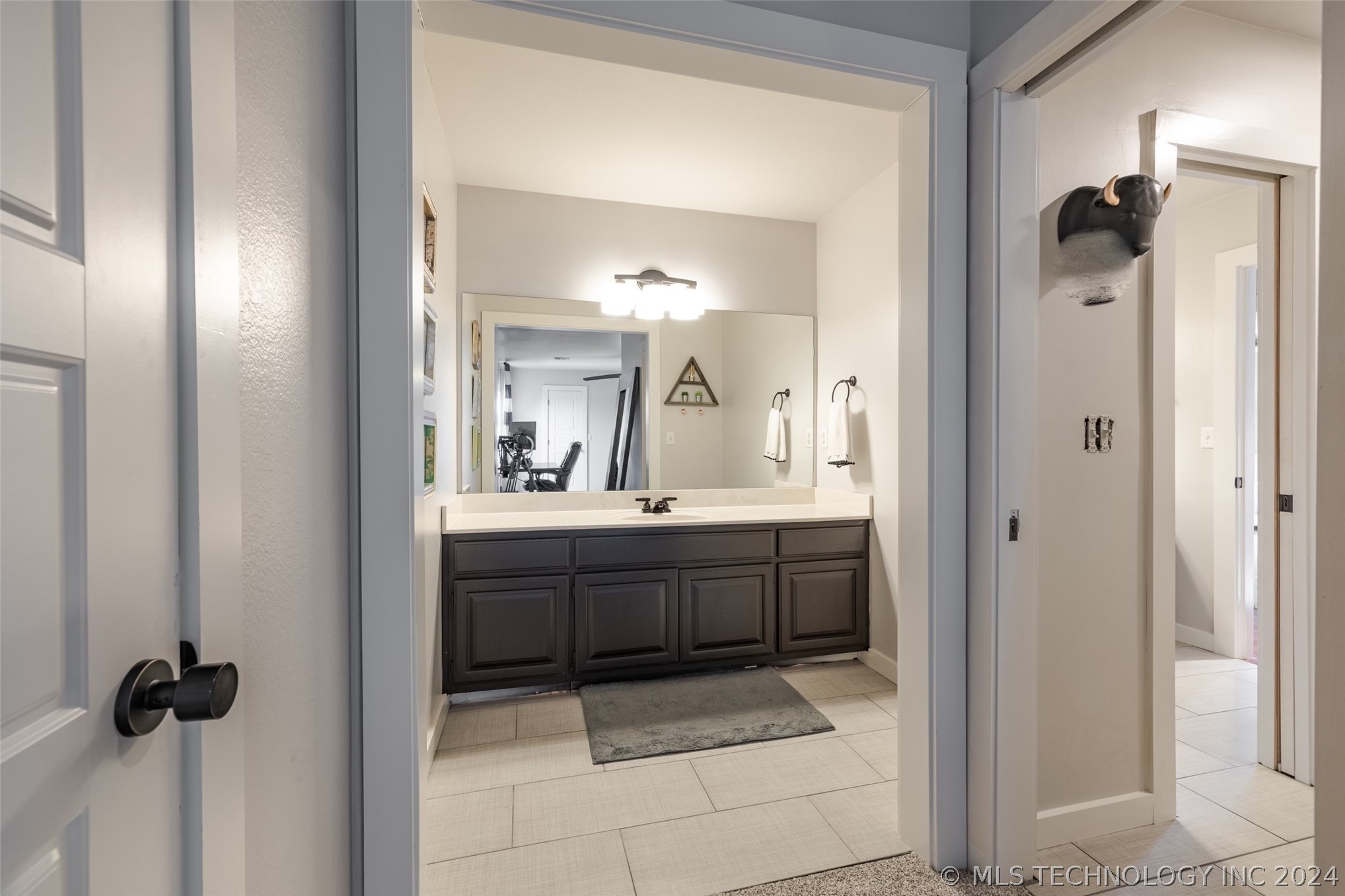 10927 S Canton Avenue