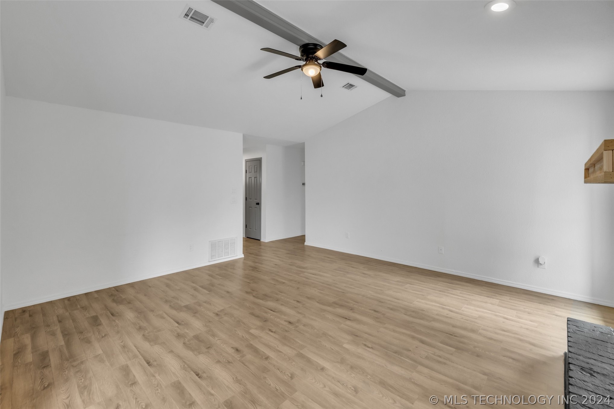 4437 W Queens Street