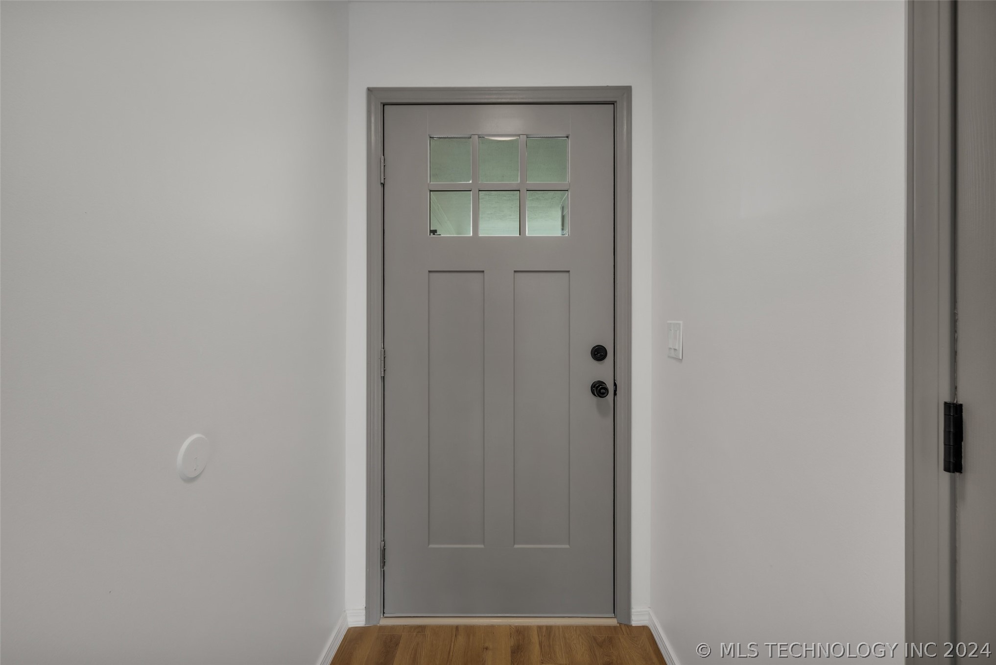 4437 W Queens Street