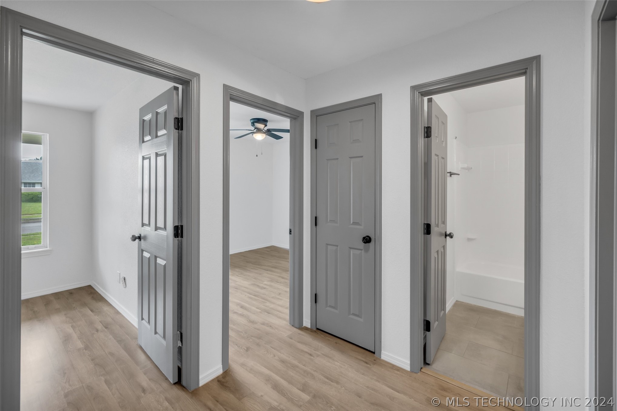 4437 W Queens Street