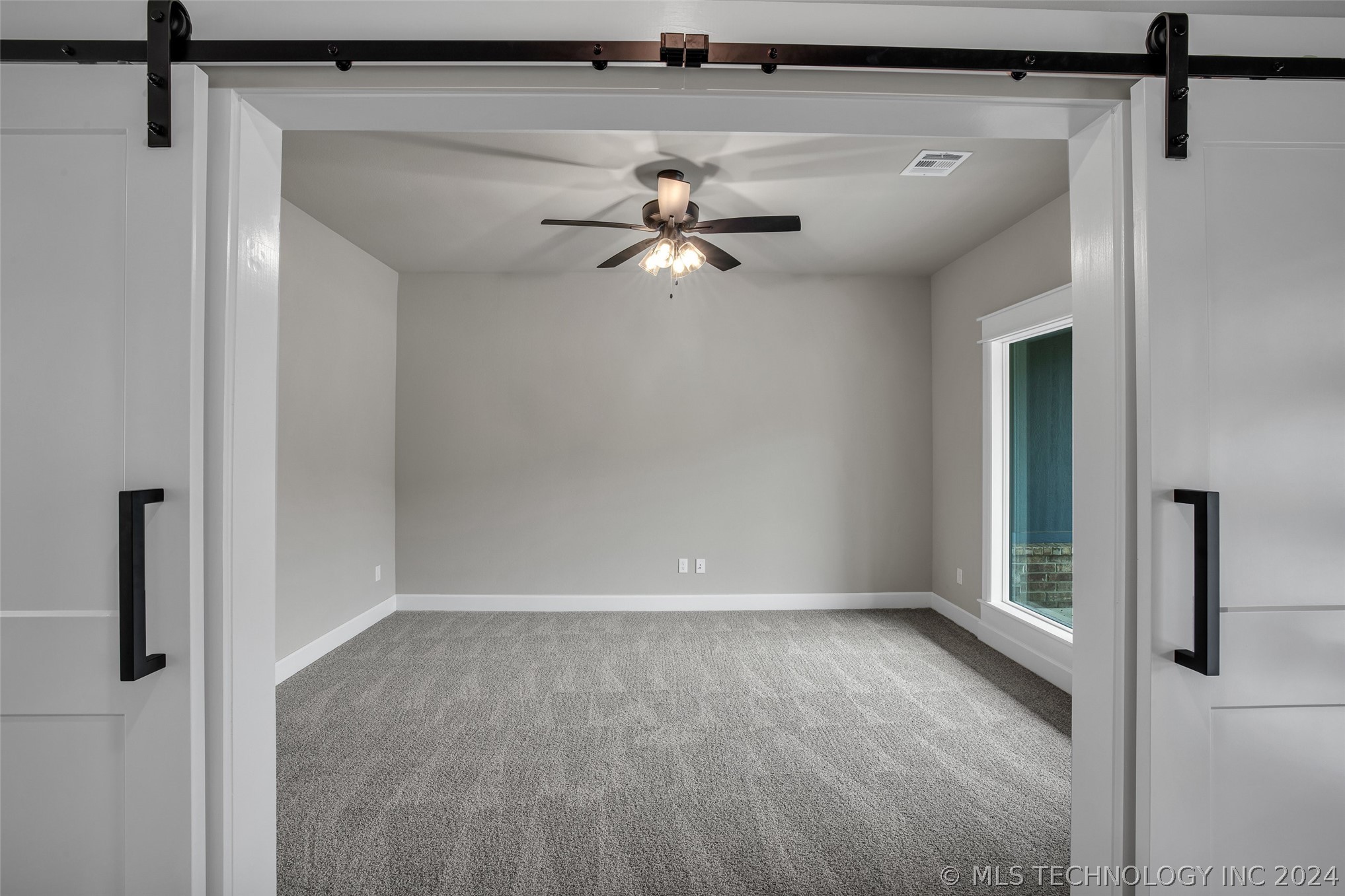 128 Pelican Point Place