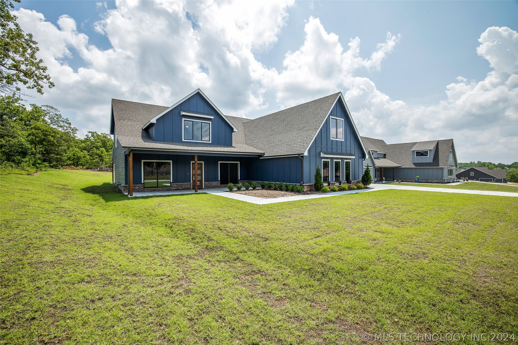 128 Pelican Point Place