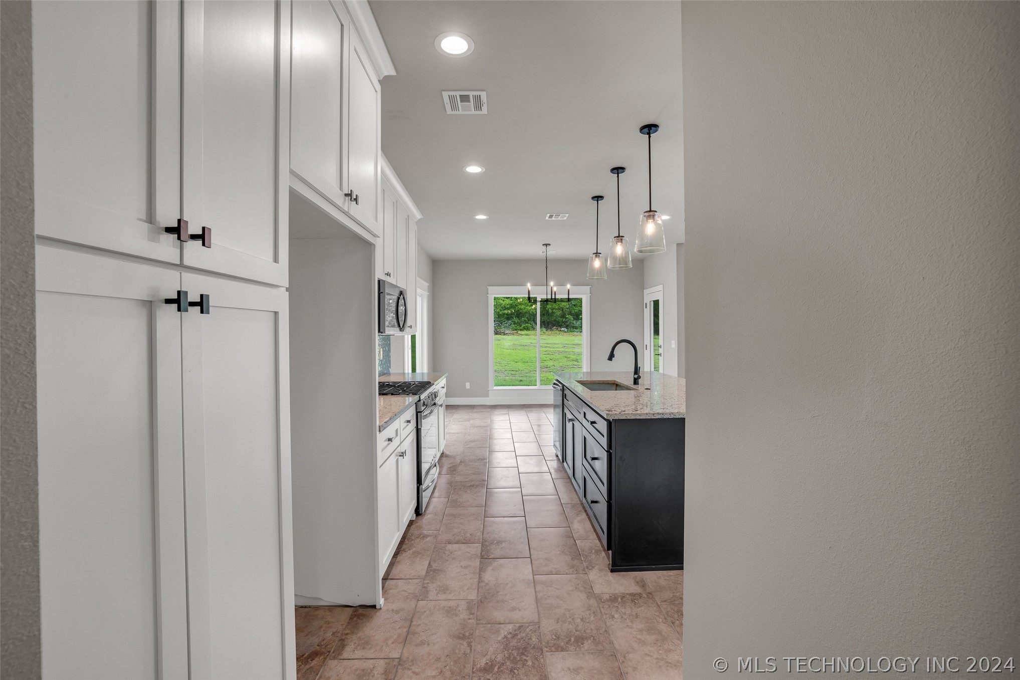 128 Pelican Point Place