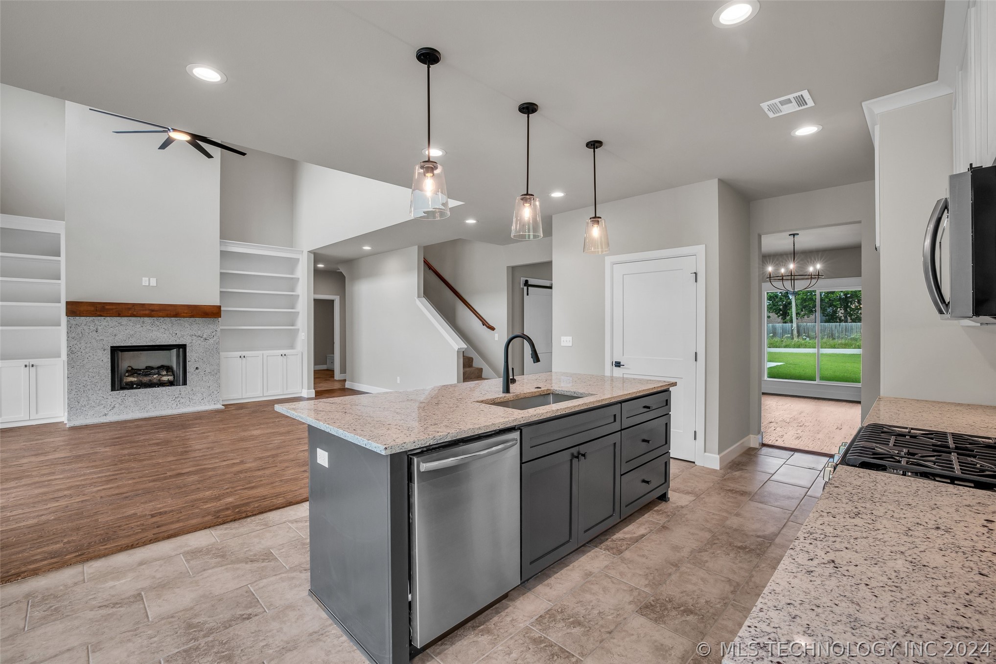 128 Pelican Point Place