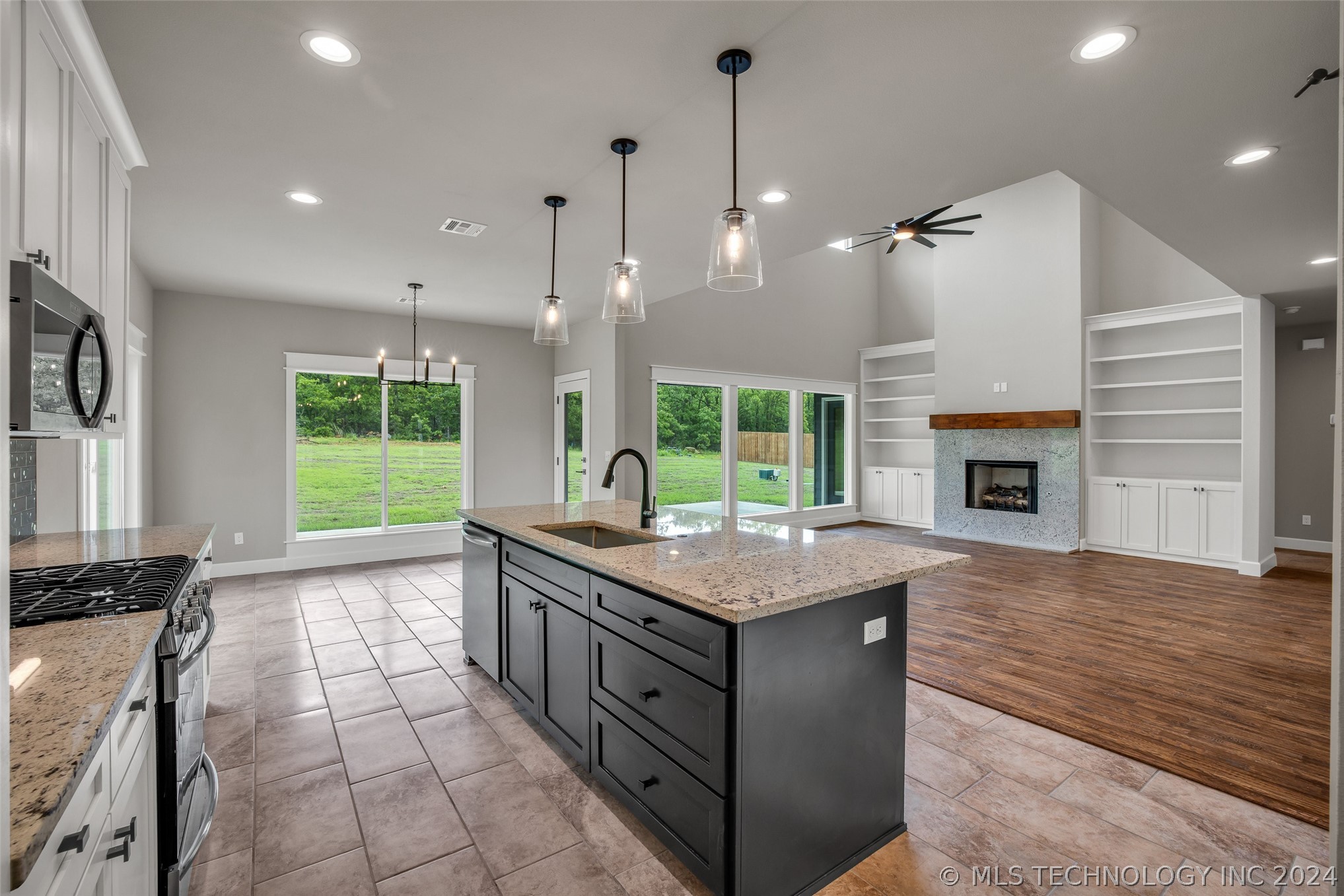 128 Pelican Point Place