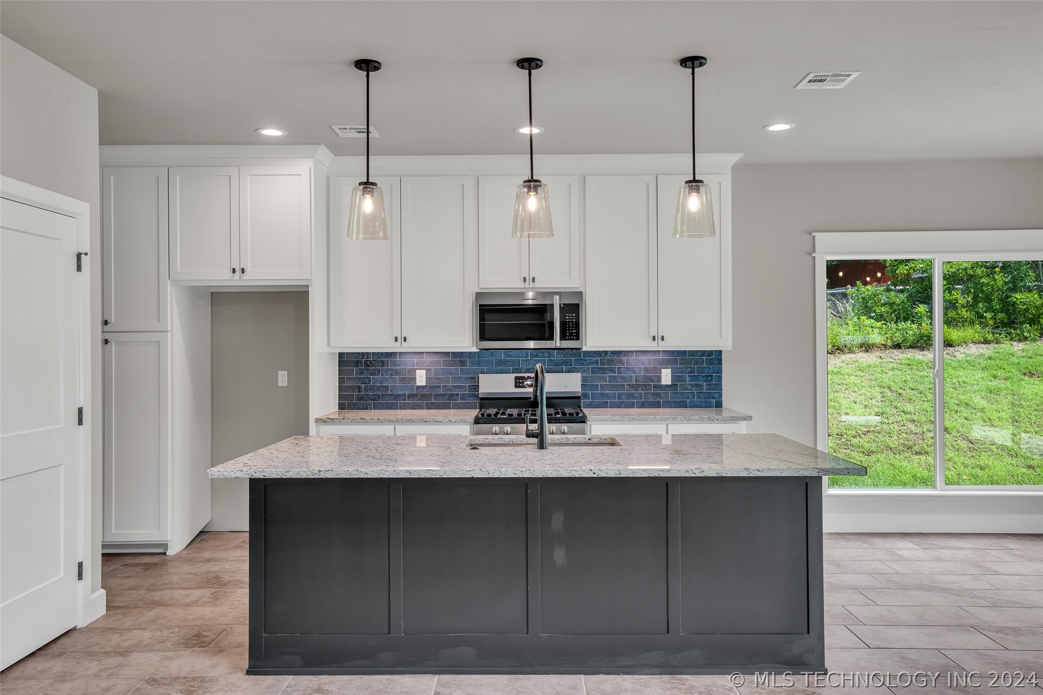 128 Pelican Point Place