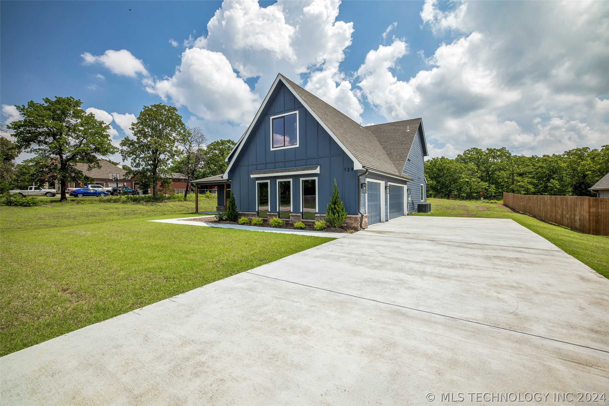 128 Pelican Point Place