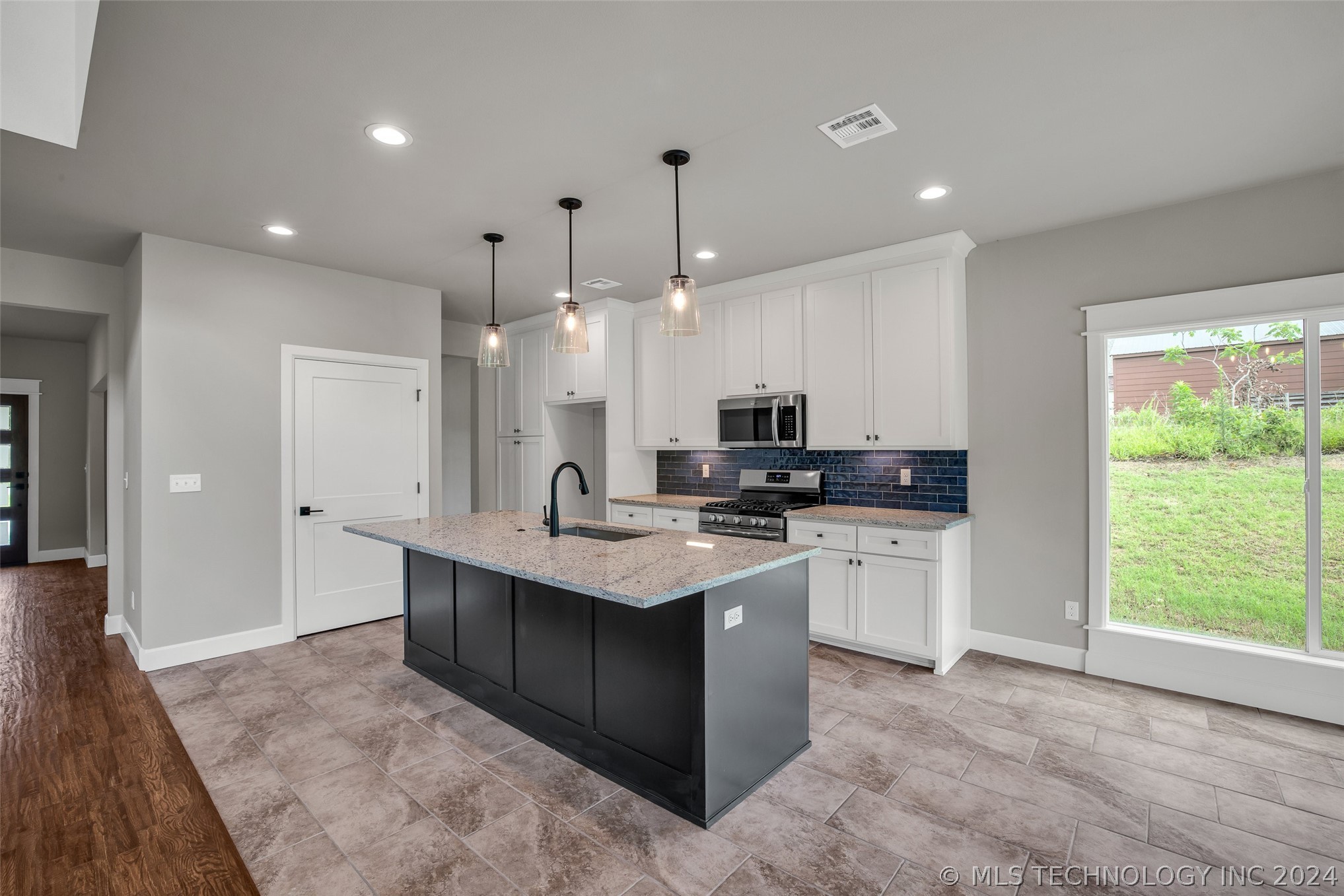 128 Pelican Point Place