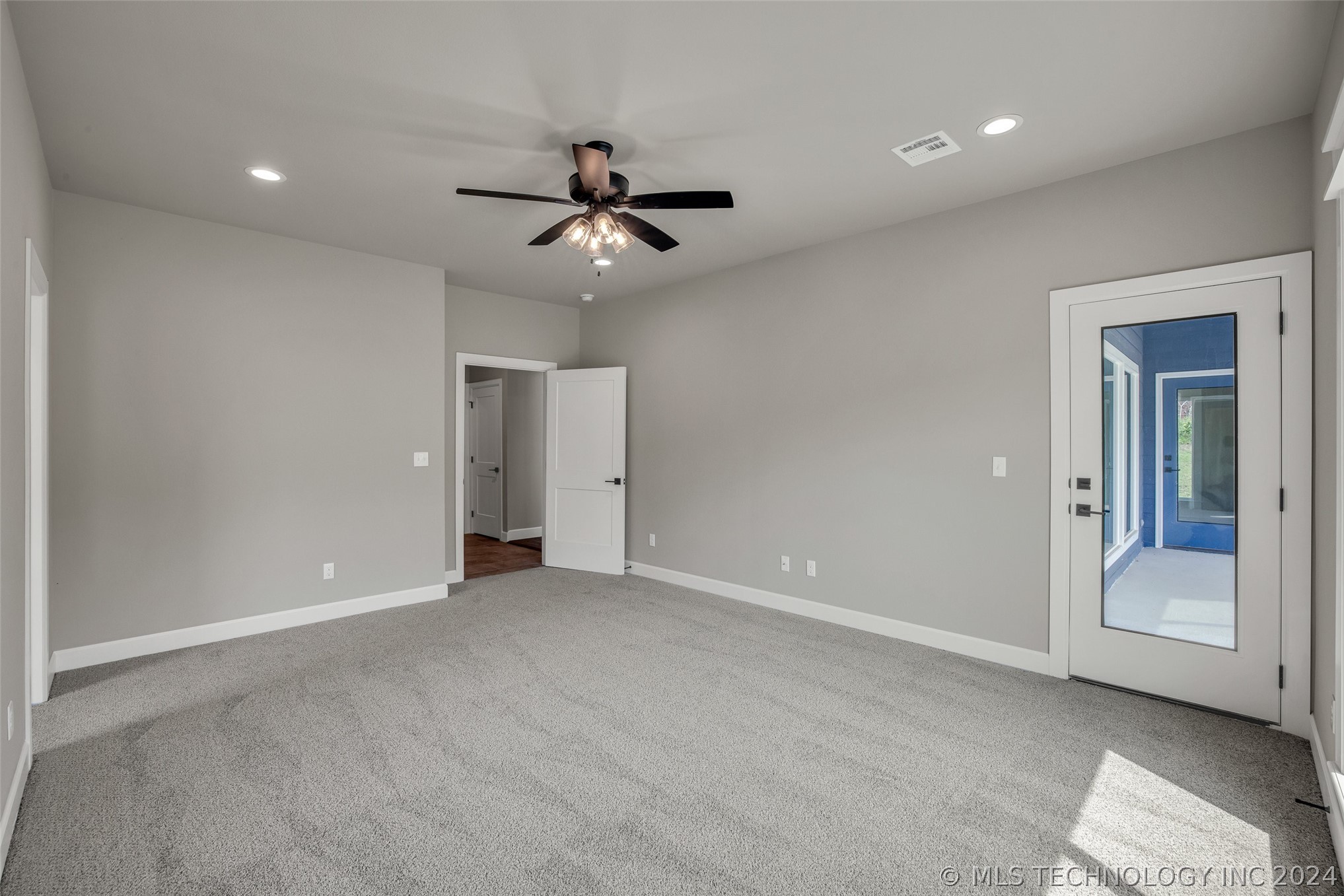 128 Pelican Point Place