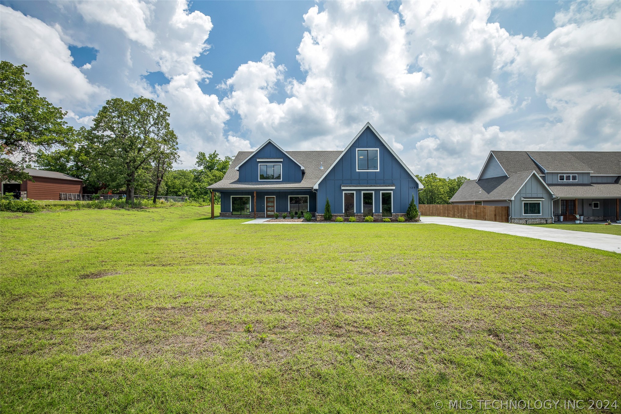 128 Pelican Point Place