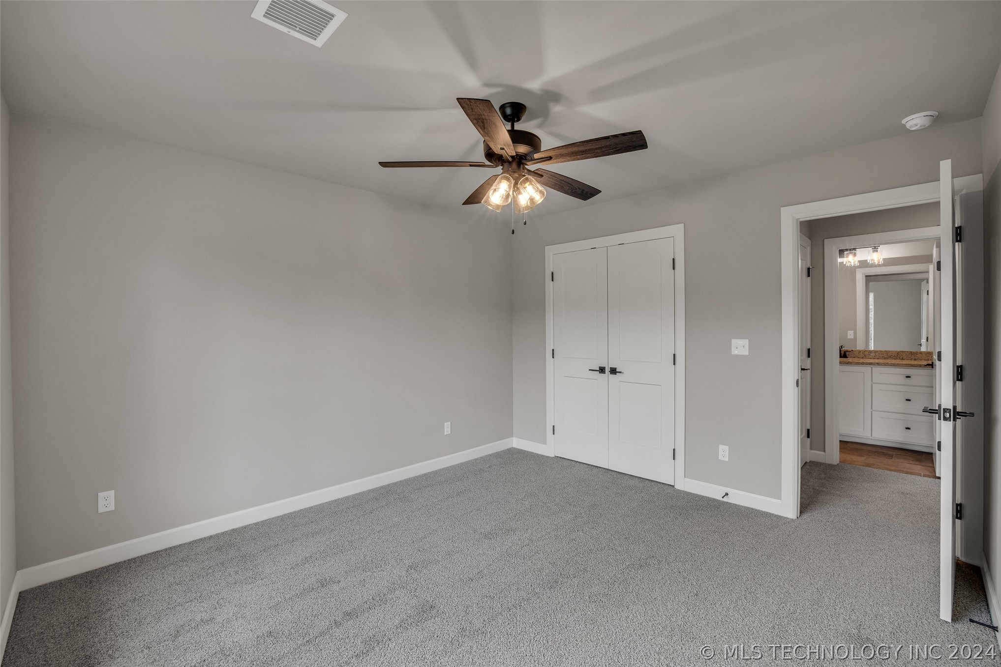 128 Pelican Point Place