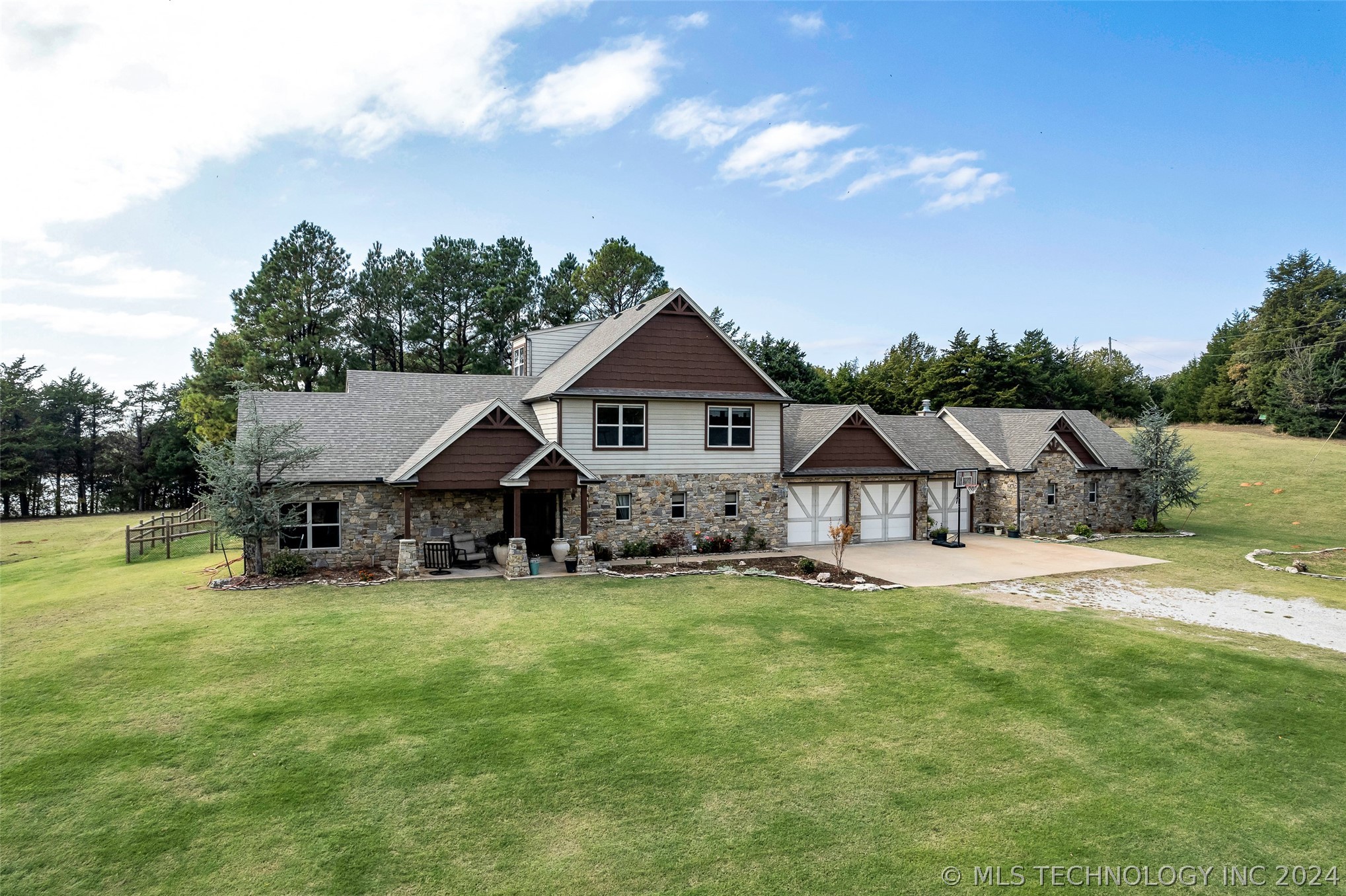 1500 S Possum Trak Street