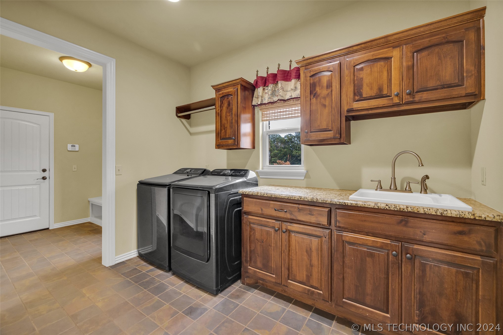 1500 S Possum Trak Street