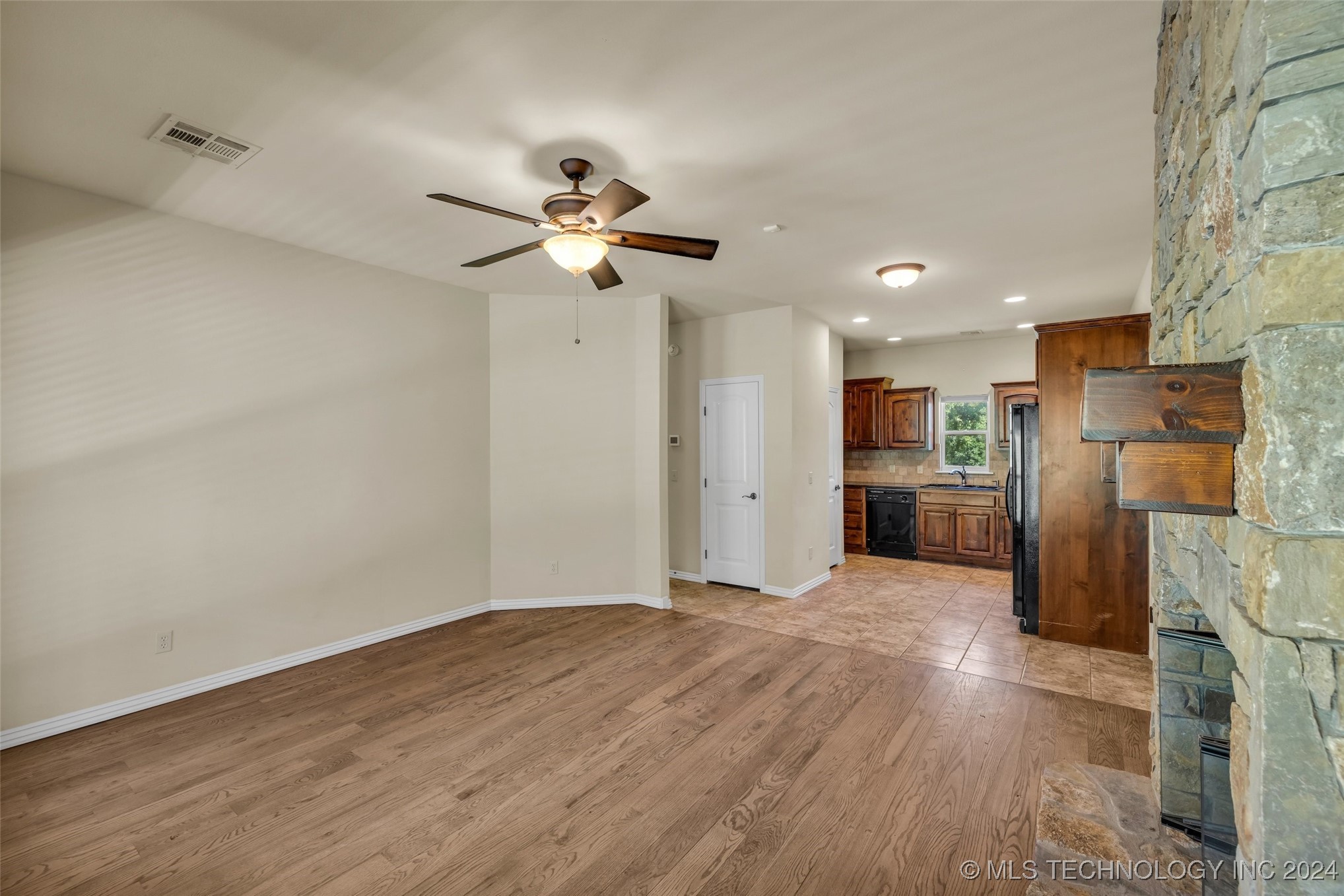 1500 S Possum Trak Street