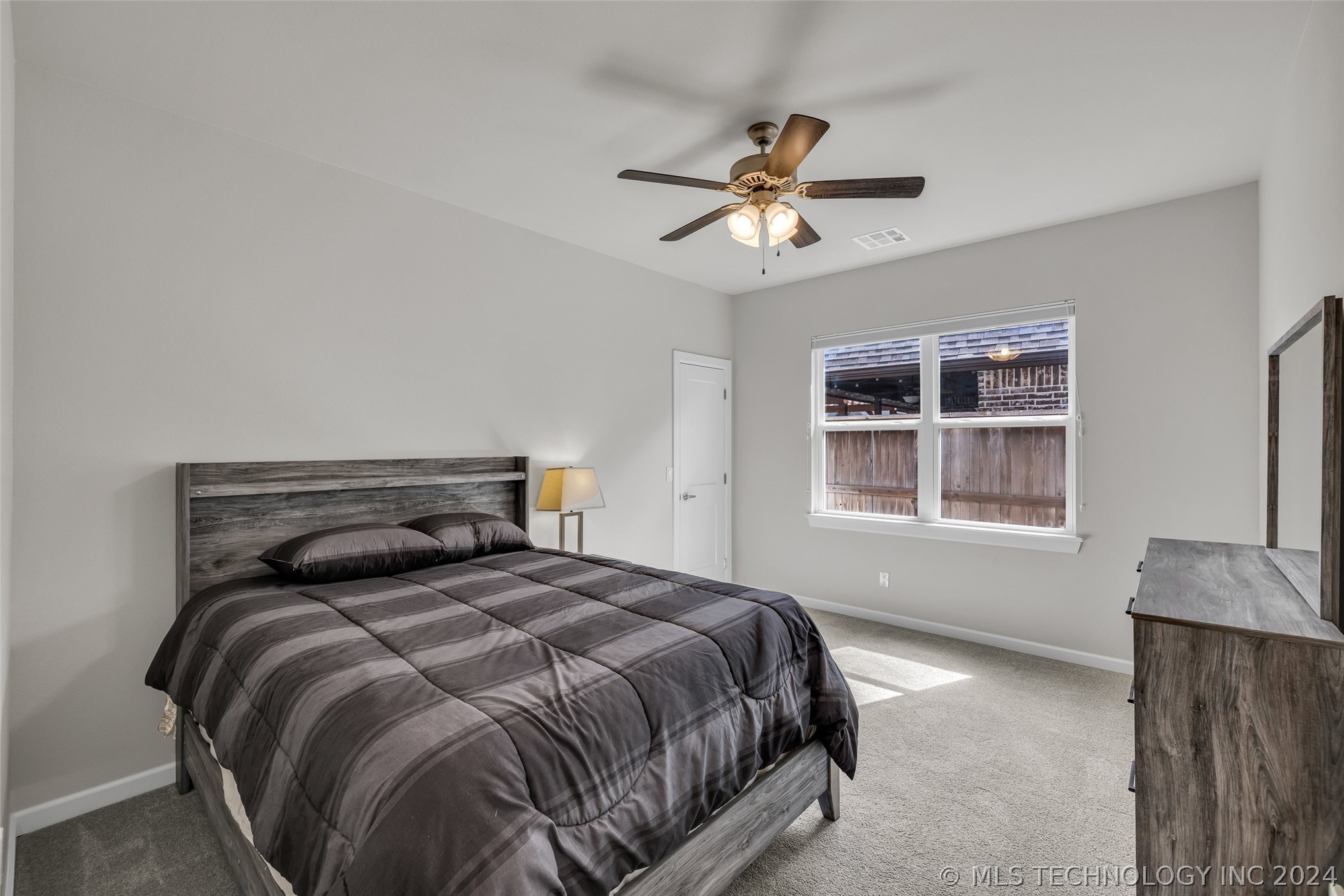 3304 W Delmar Street