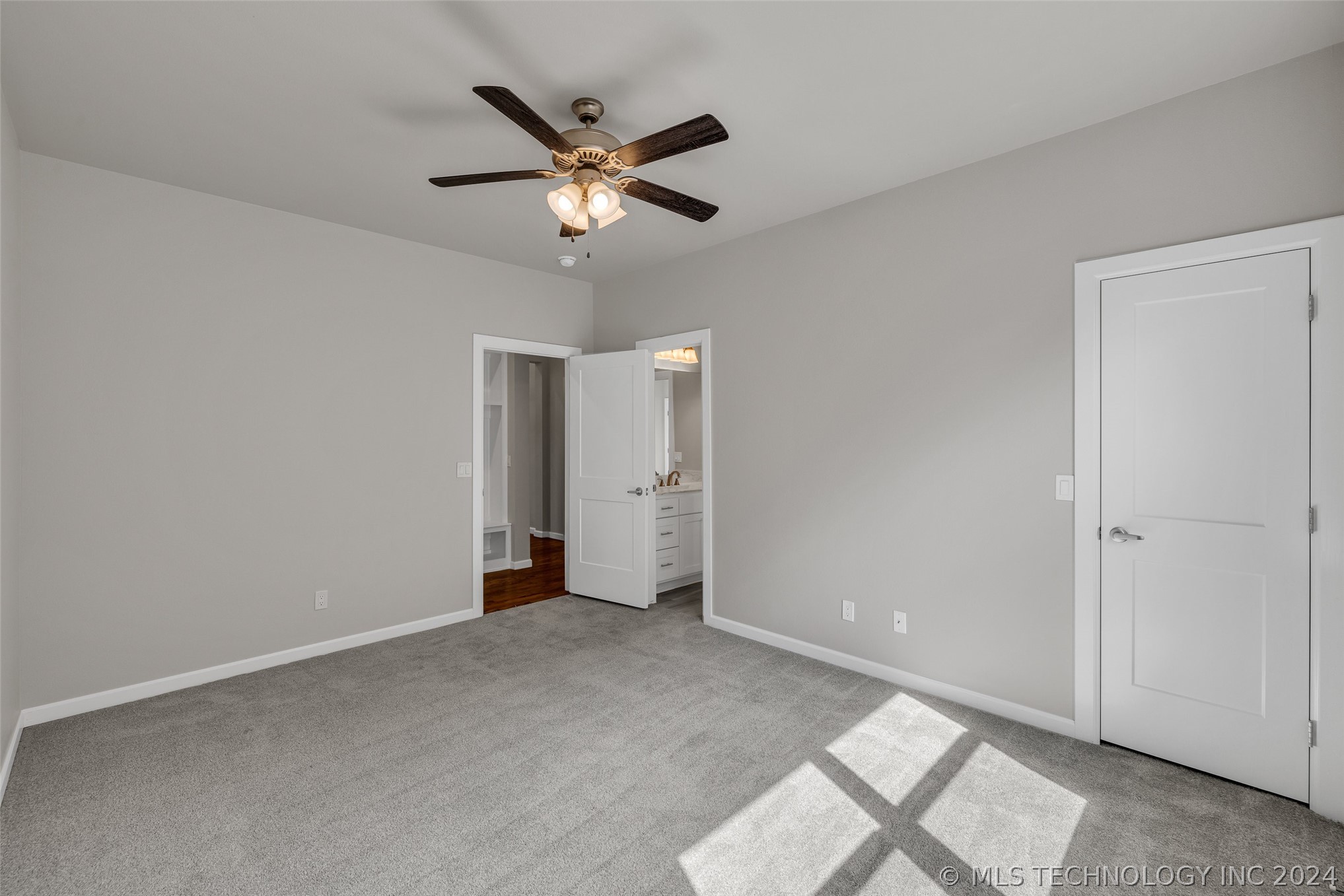 3304 W Delmar Street