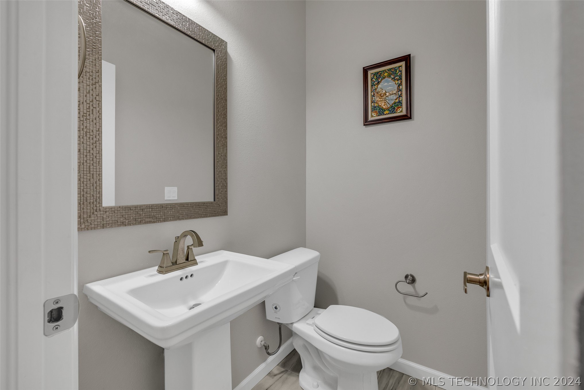 3304 W Delmar Street