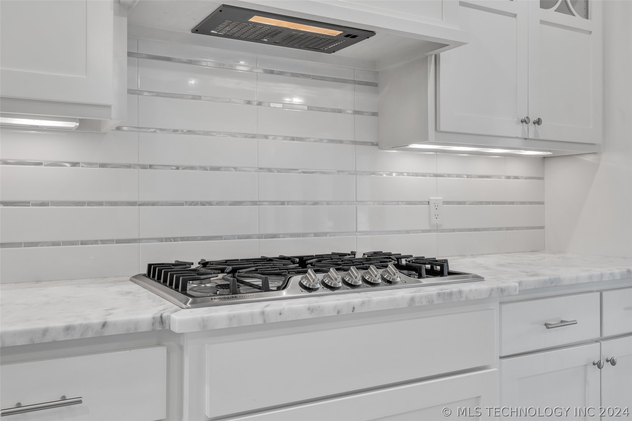 3304 W Delmar Street