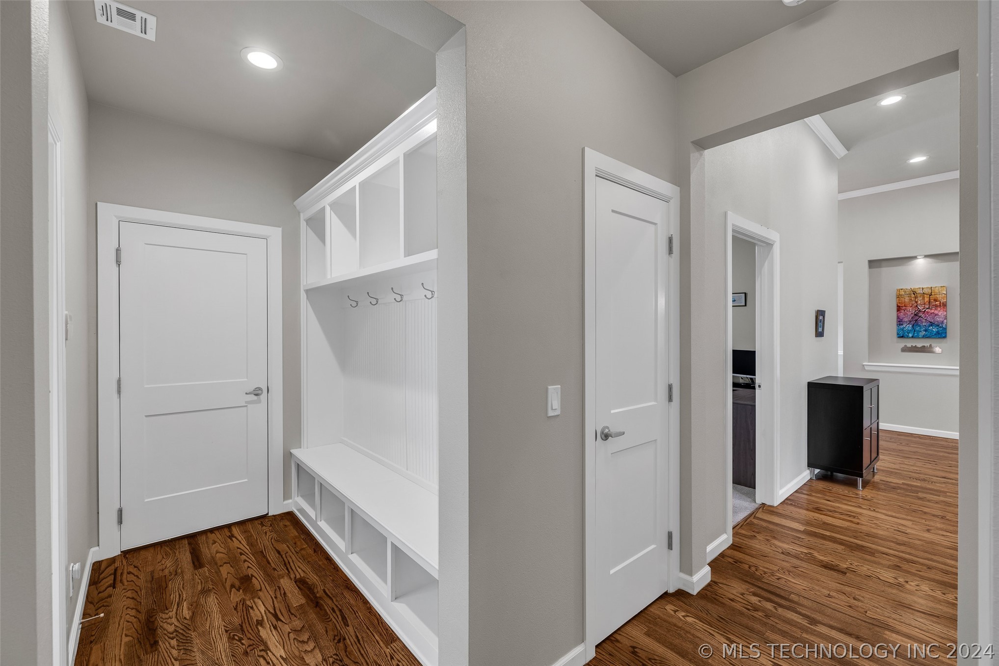 3304 W Delmar Street