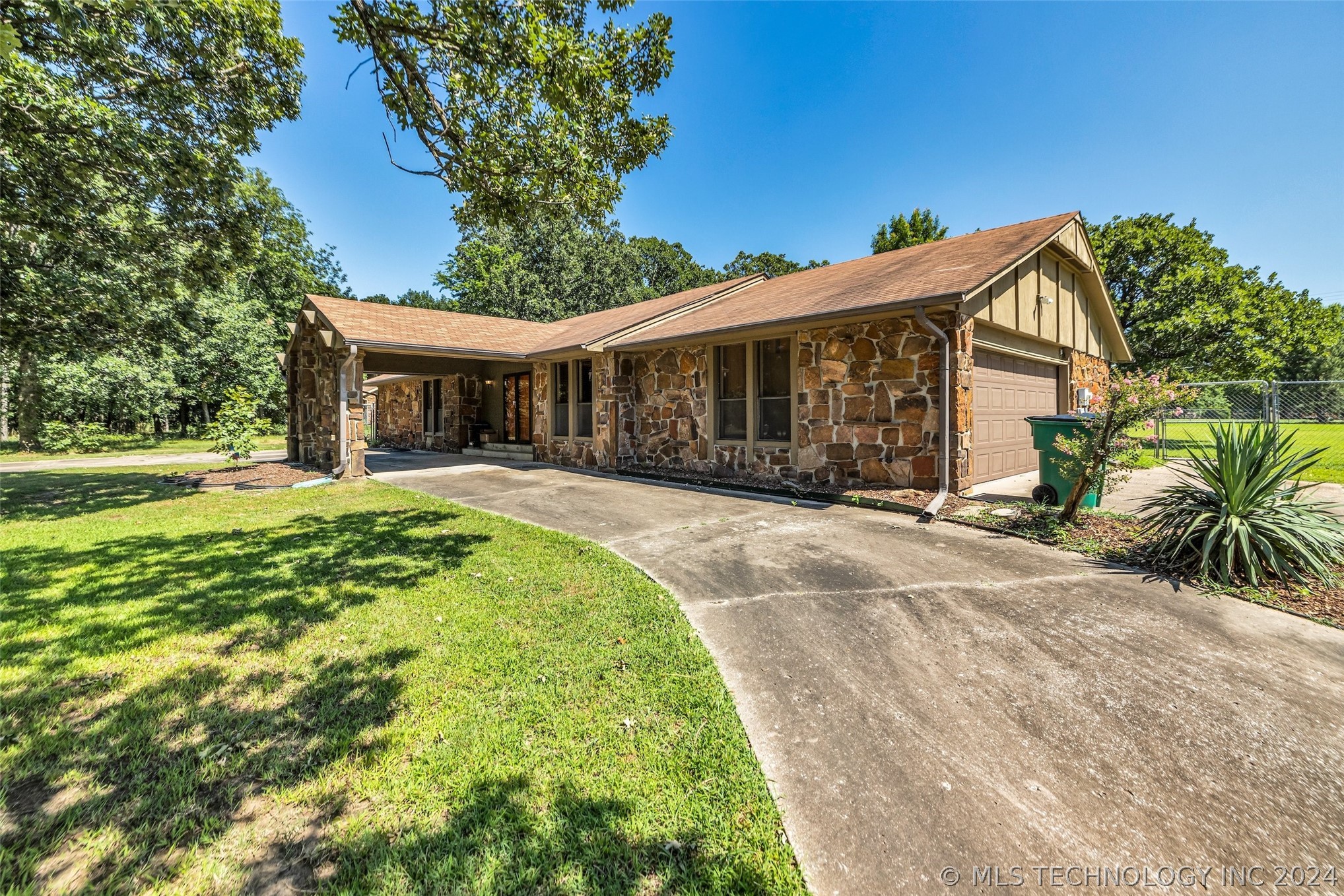 4524 W 86th Street S