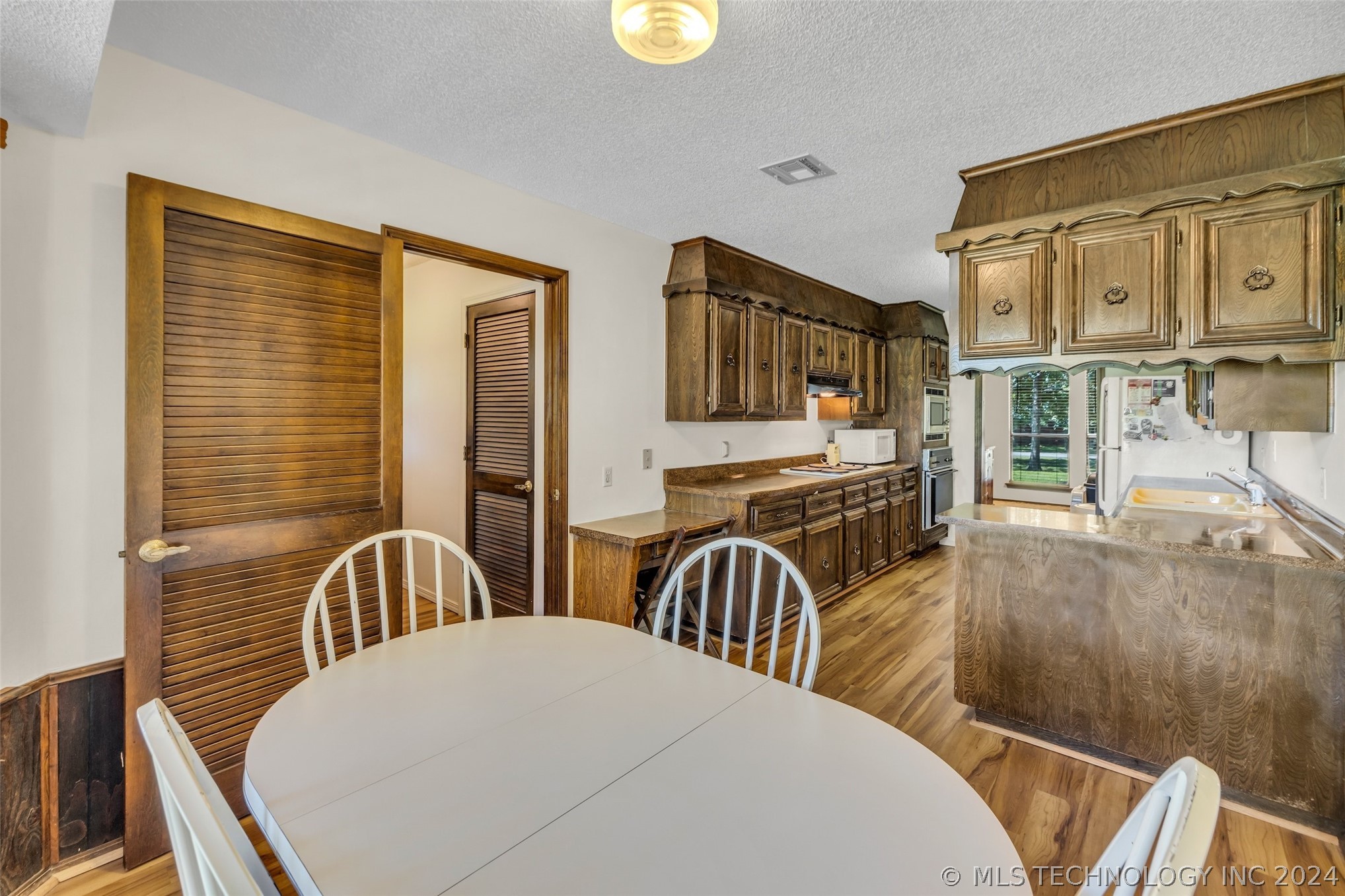 4524 W 86th Street S