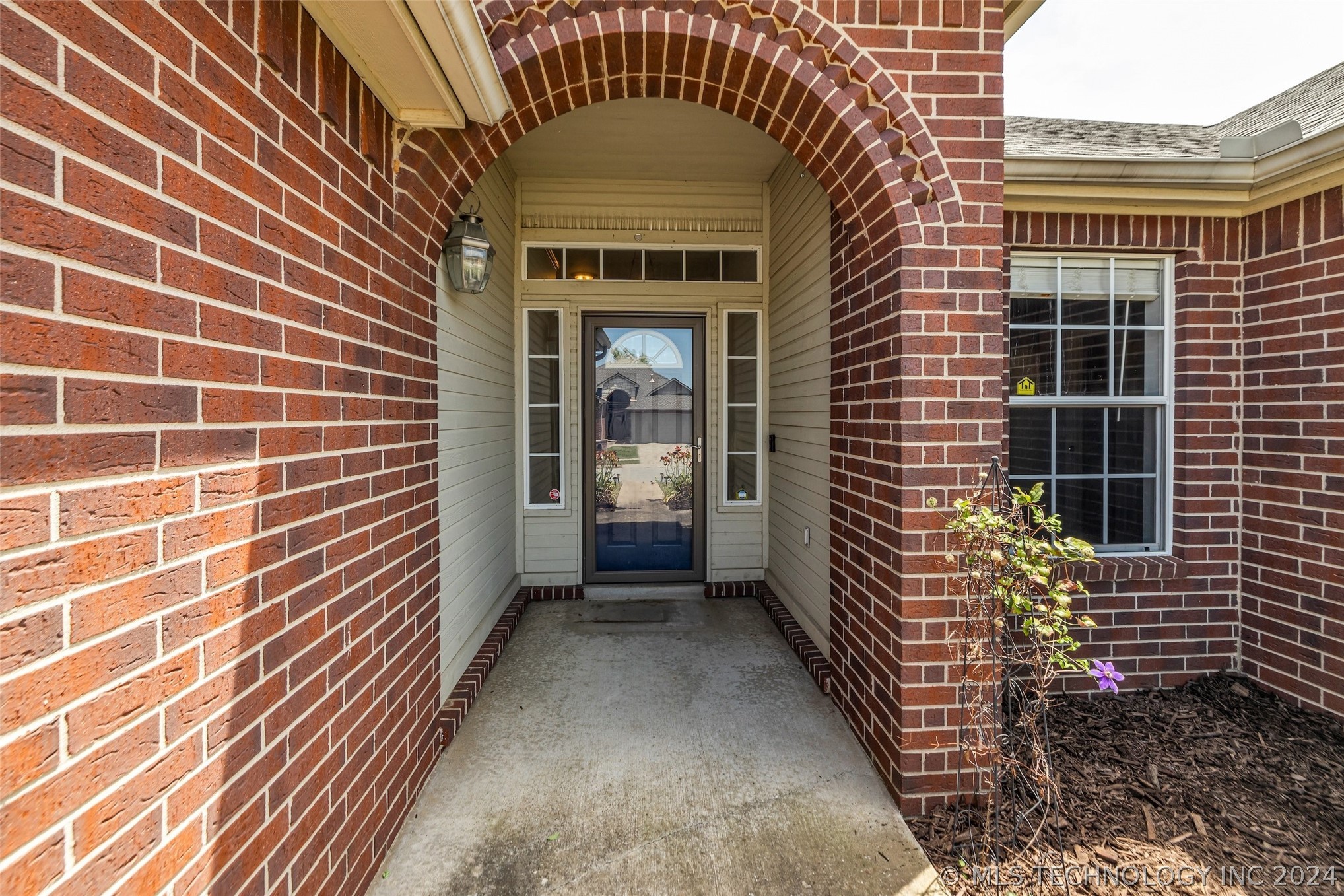 1704 W 119th Place S