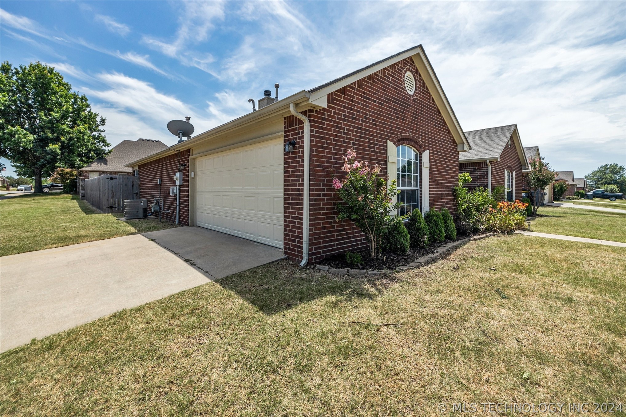 1704 W 119th Place S