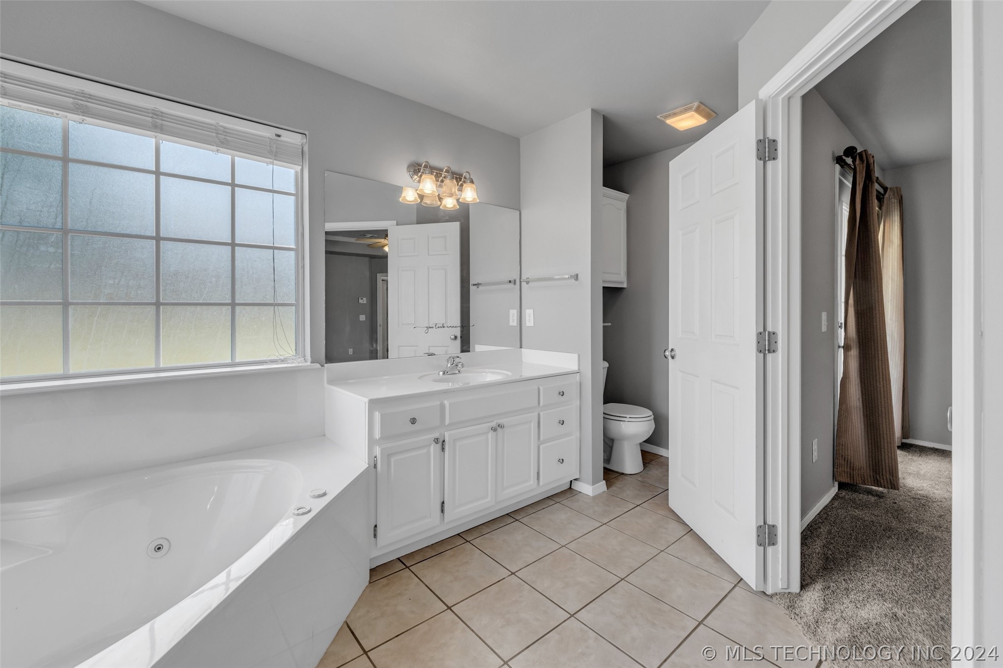 1704 W 119th Place S