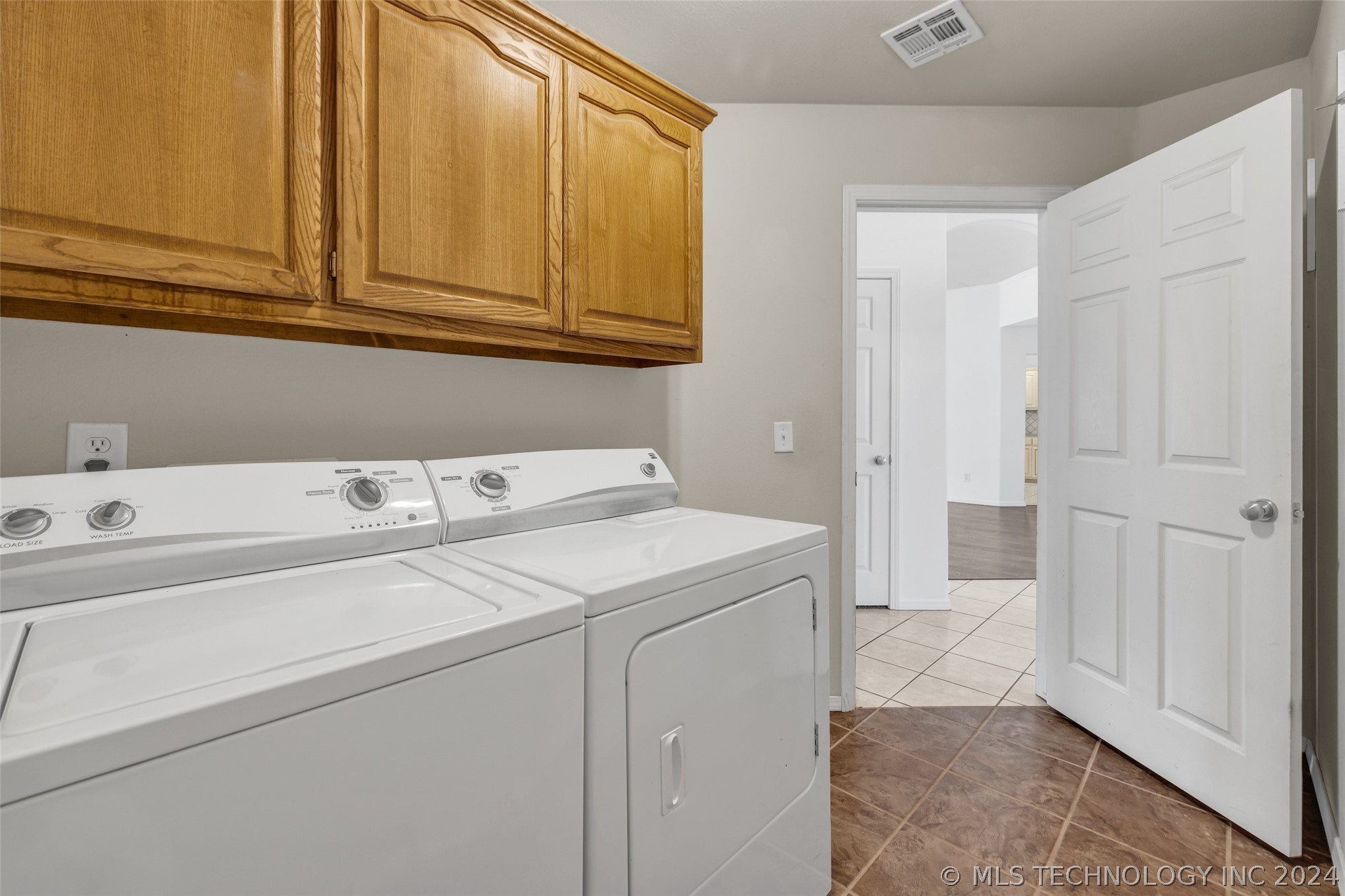 1704 W 119th Place S