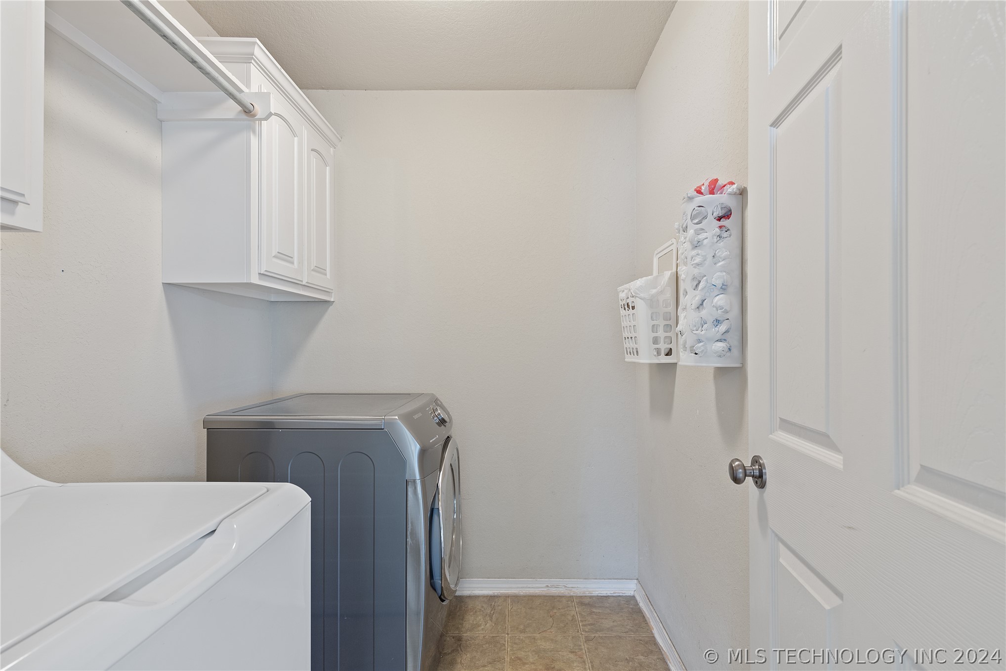 20484 E 34th Place S