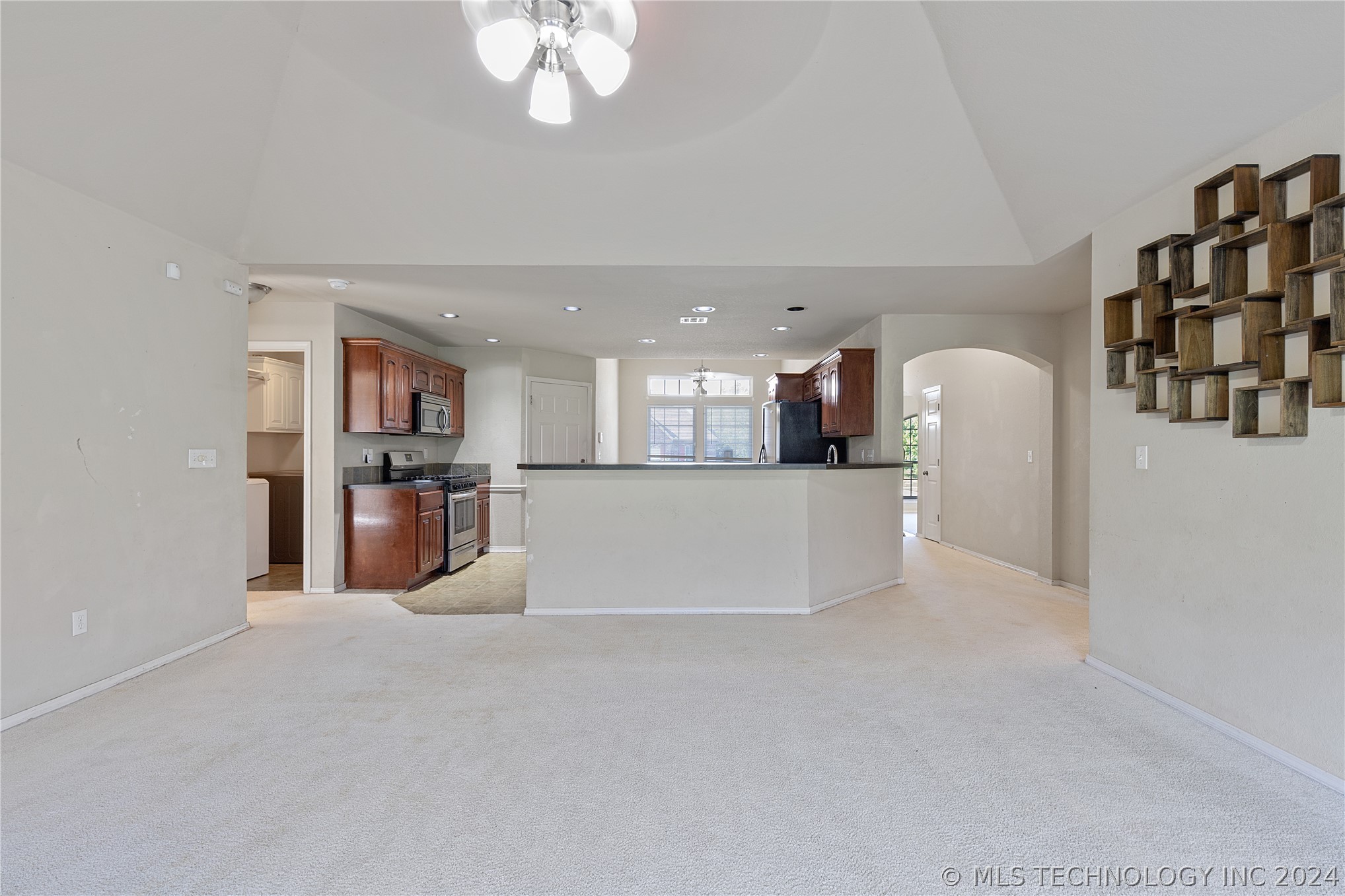 20484 E 34th Place S