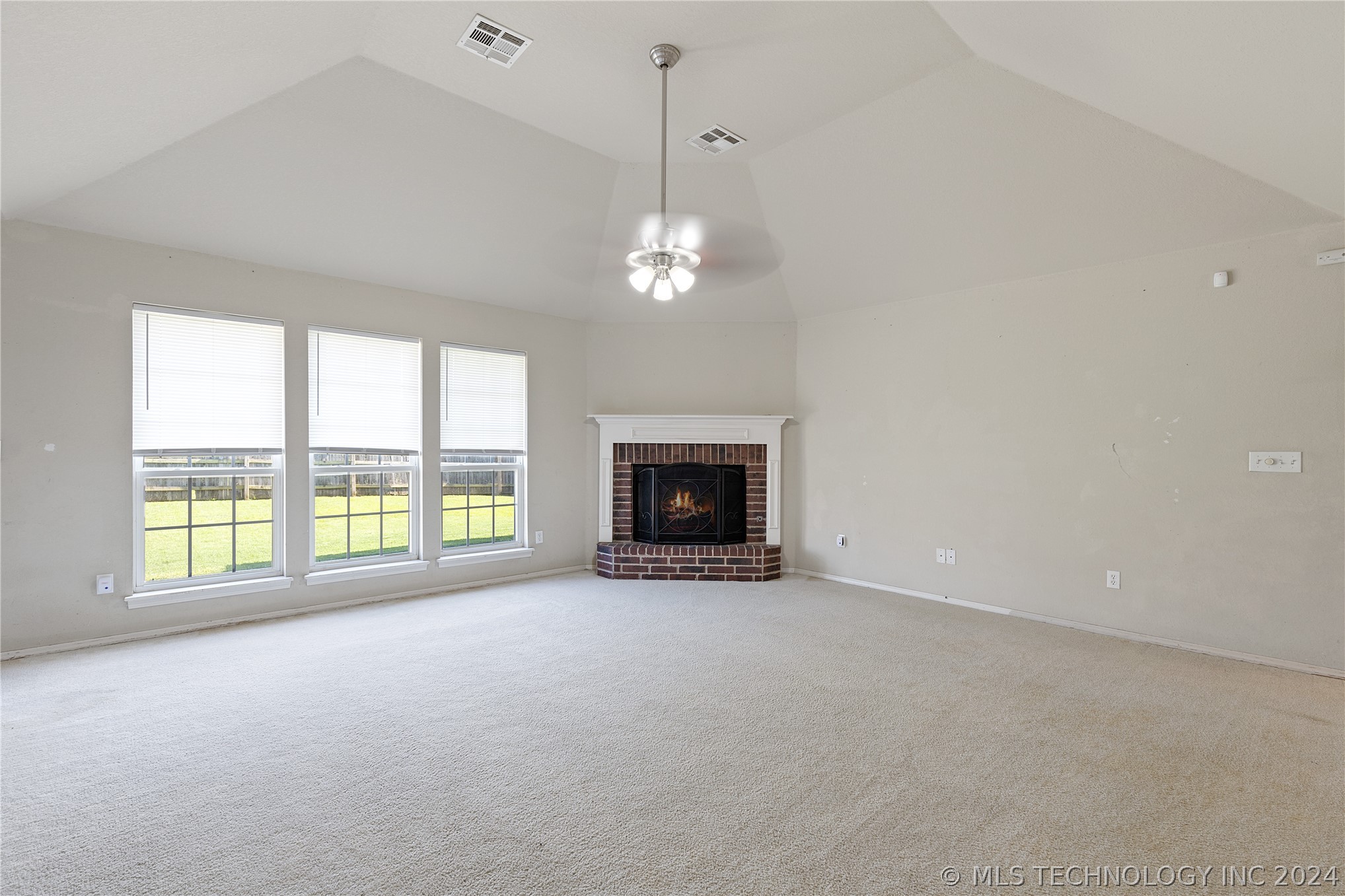 20484 E 34th Place S