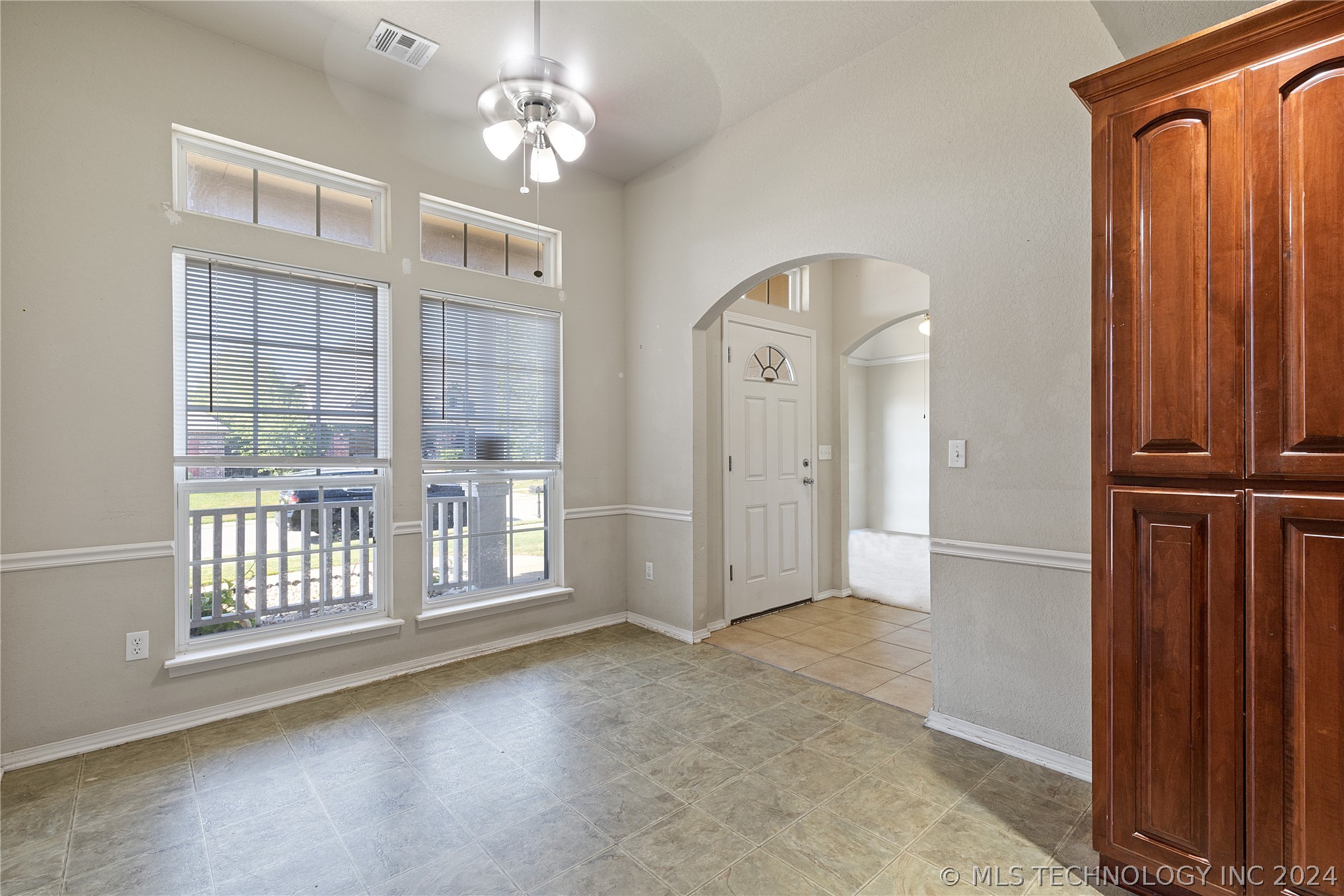 20484 E 34th Place S