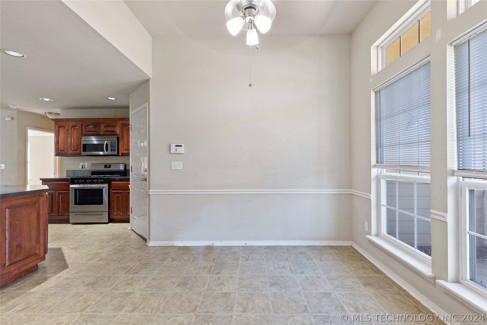 20484 E 34th Place S