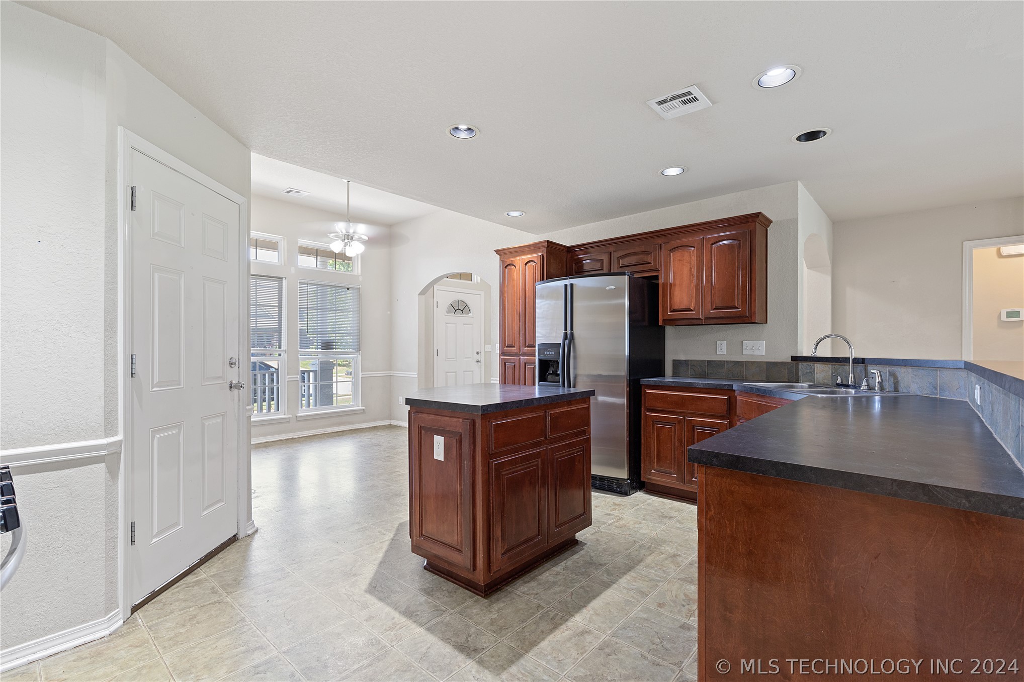 20484 E 34th Place S