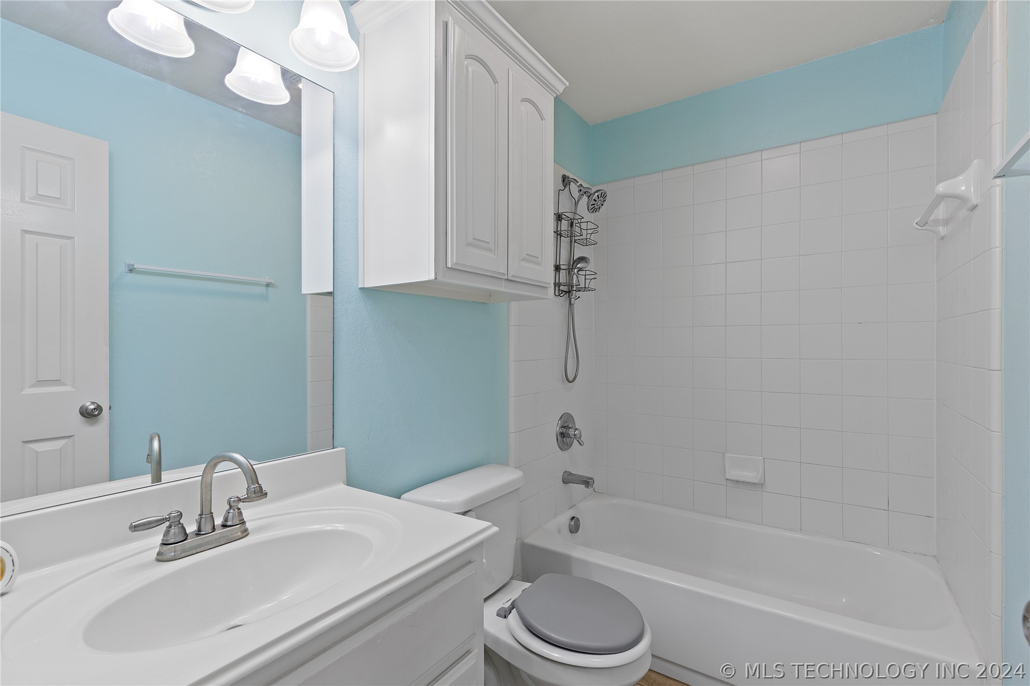 20484 E 34th Place S